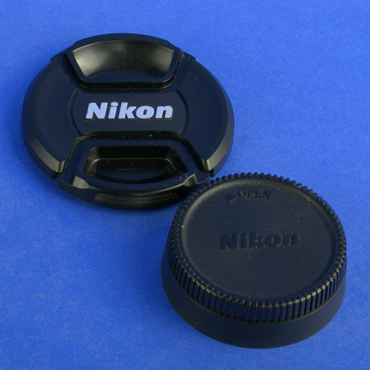 Nikon AF Nikkor 28-105mm 3.5-4.5 D Macro Lens US Model