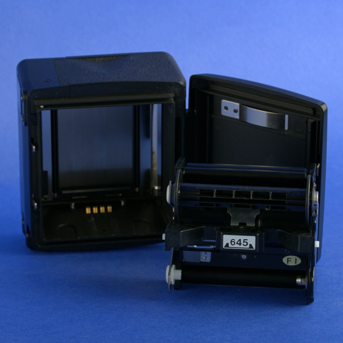 Mamiya 645 AFD II Medium Format Camera Kit with 80mm 2.8 Sekor D Lens