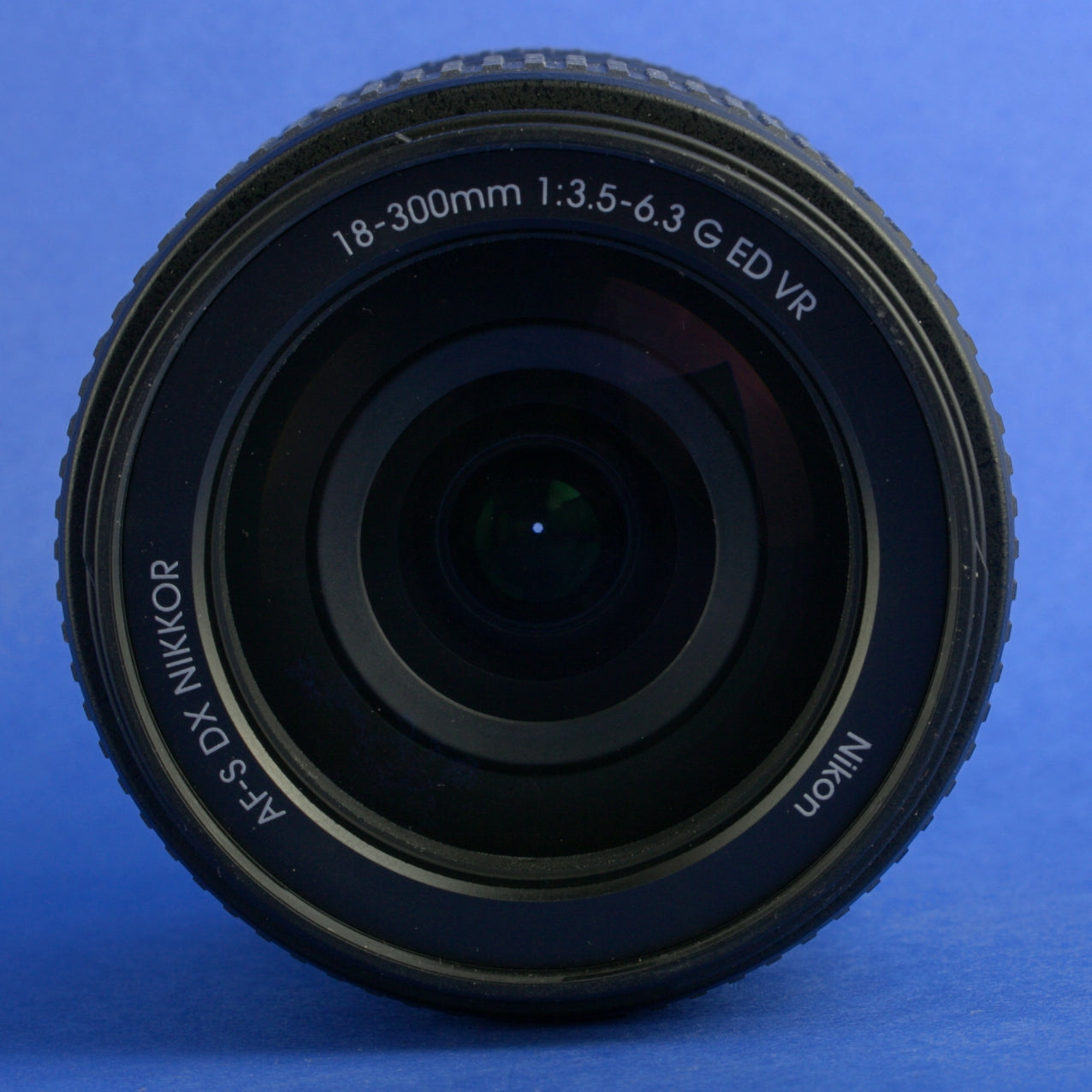 Nikon AF-S Nikkor 18-300mm 3.5-6.3 VR Lens