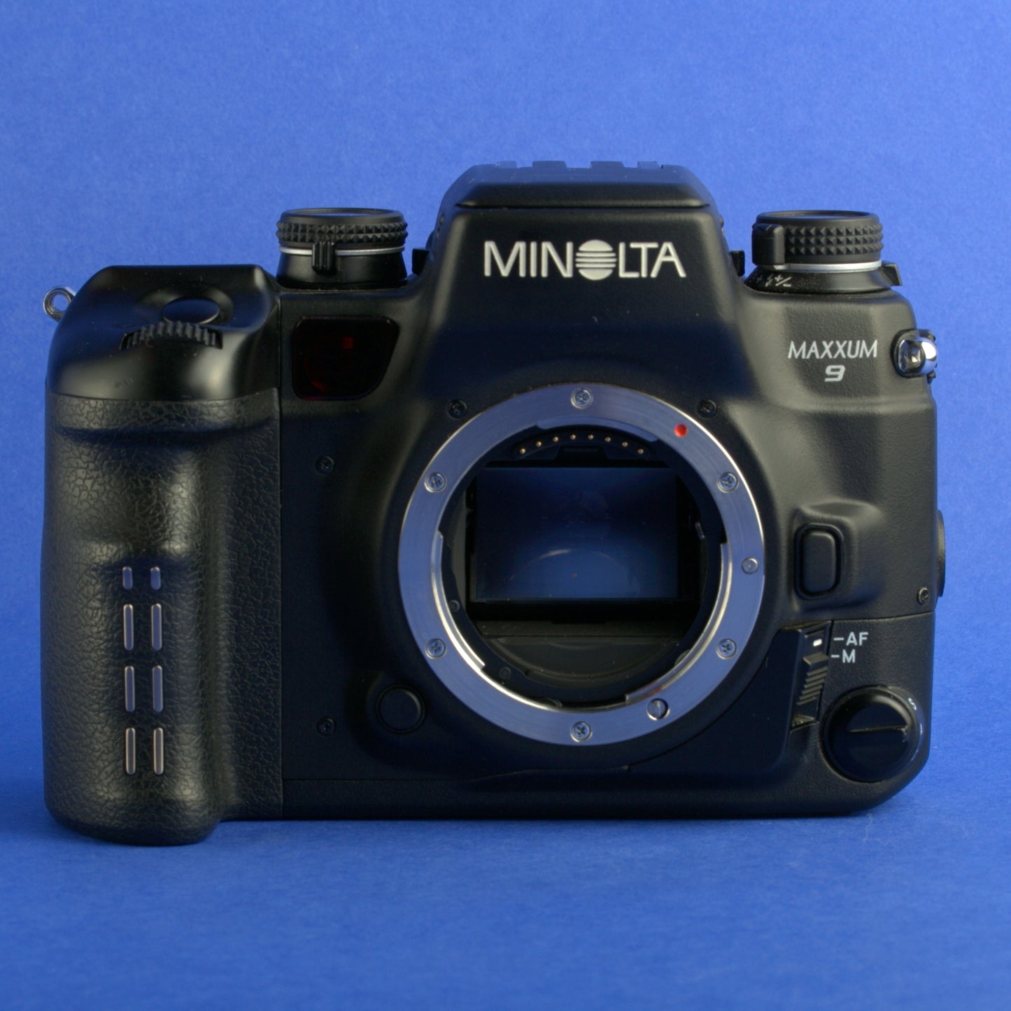 Minolta Maxxum 9 Film Camera Body