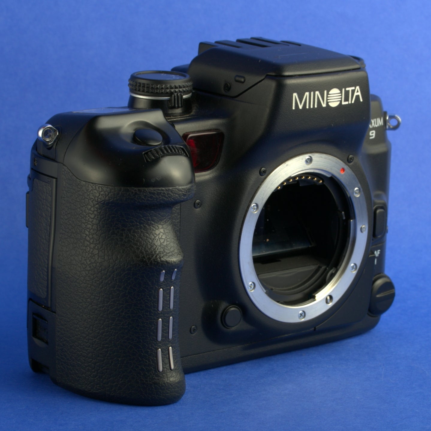 Minolta Maxxum 9 Film Camera Body