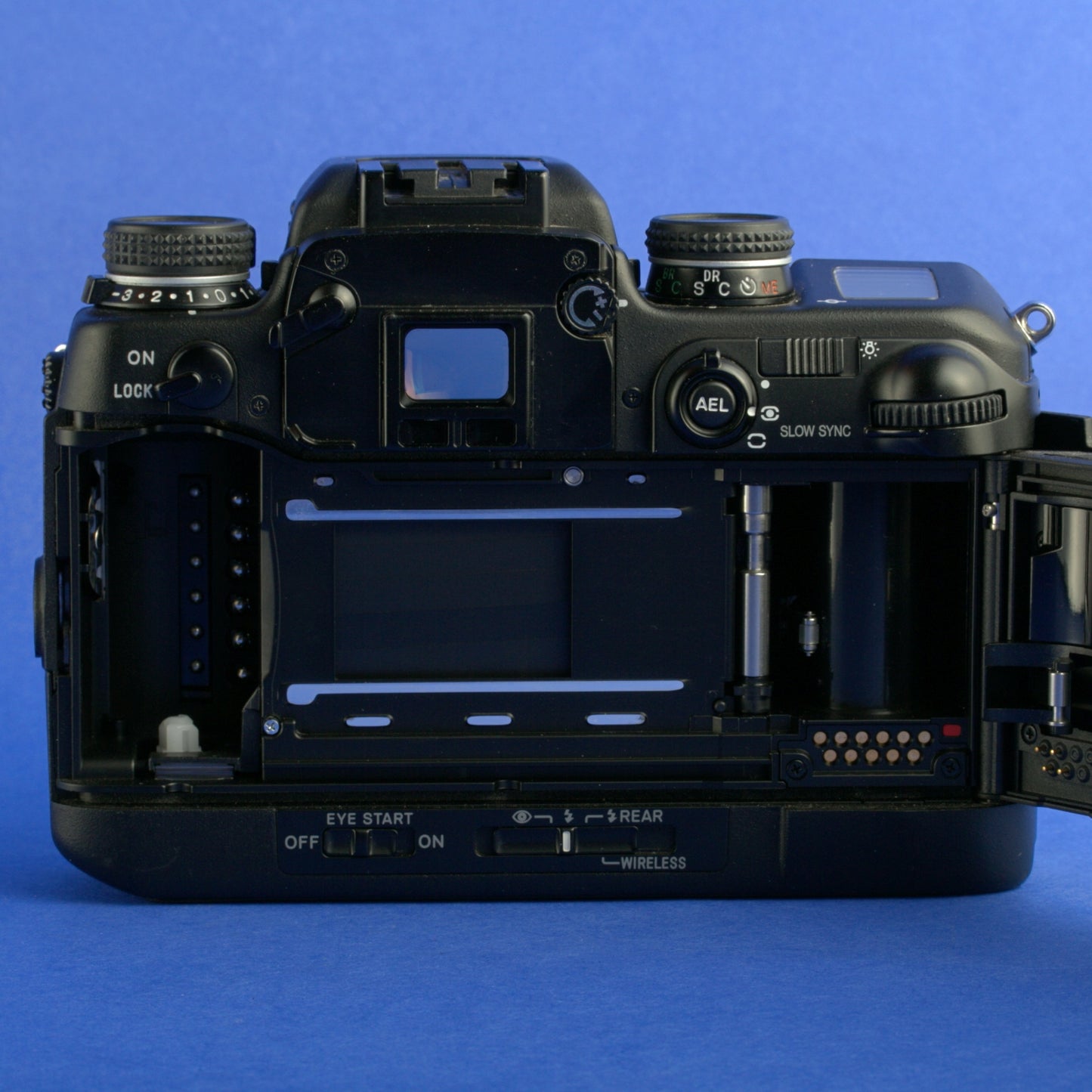 Minolta Maxxum 9 Film Camera Body