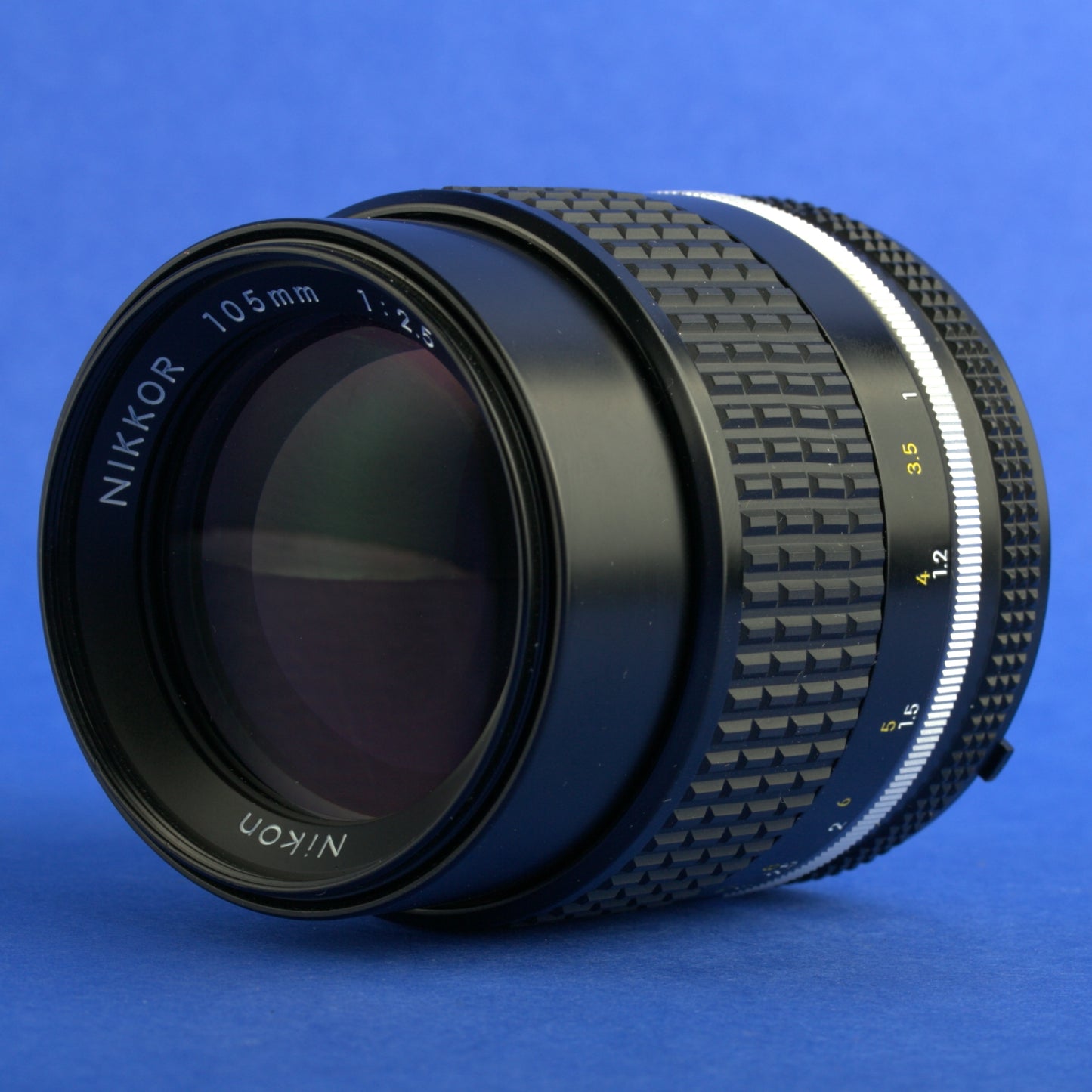 Nikon Nikkor 105mm 2.5 Ai-S Lens Near Mint Condition