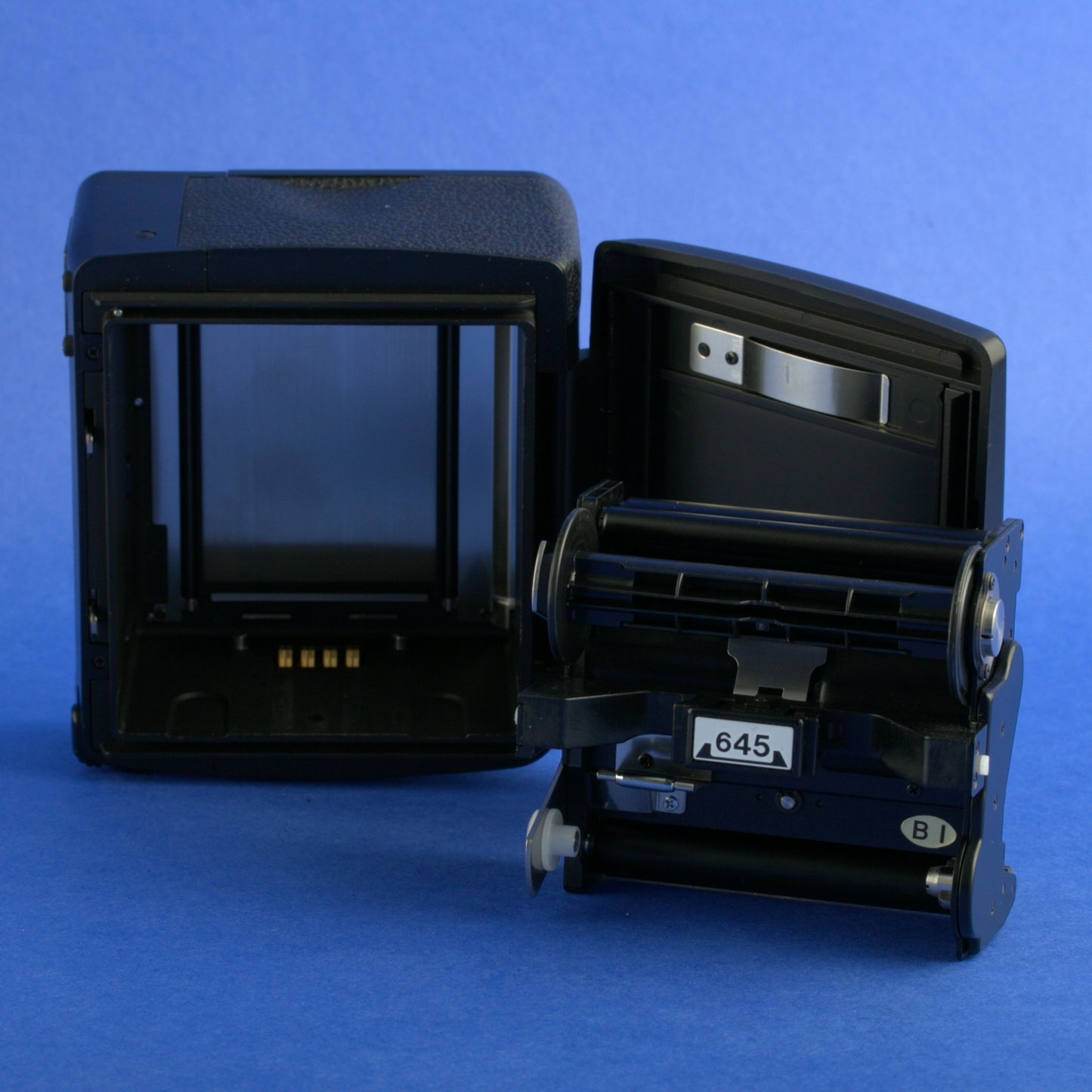 Mamiya 645 AFD Medium Format Camera Kit Film Tested Beautiful Condition