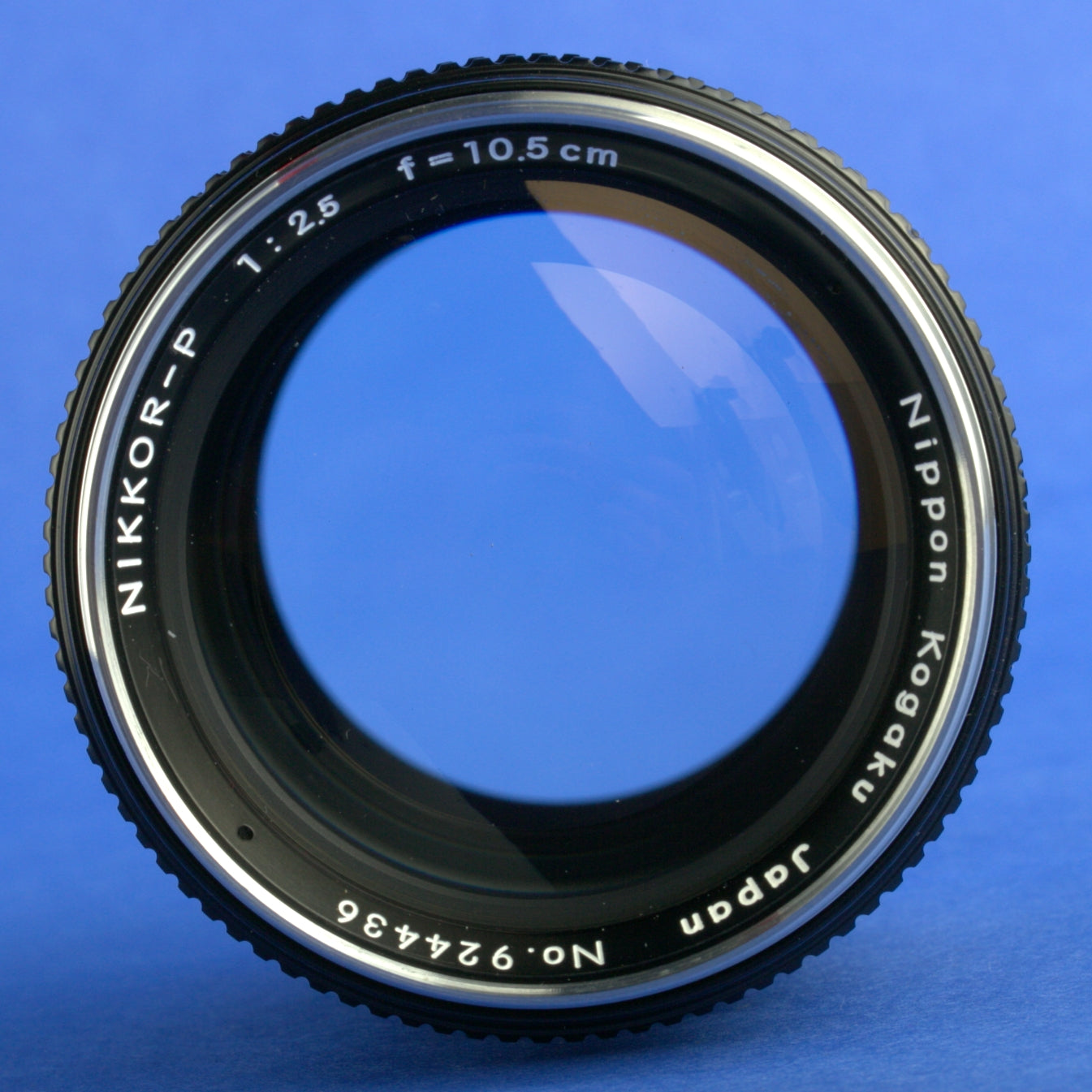 Nikon Nikkor-P 105mm 2.5 Rangefinder Lens with Hood Case Caps Near Mint