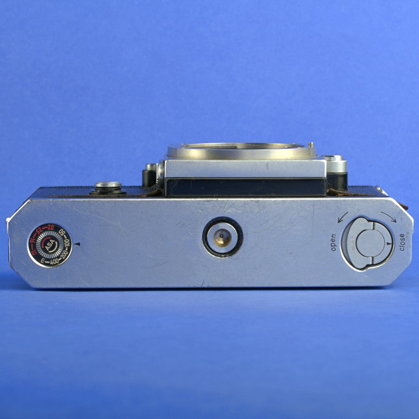 Nikon F Early Camera Body 6403660 with Type 1 Finder Triangular Pins