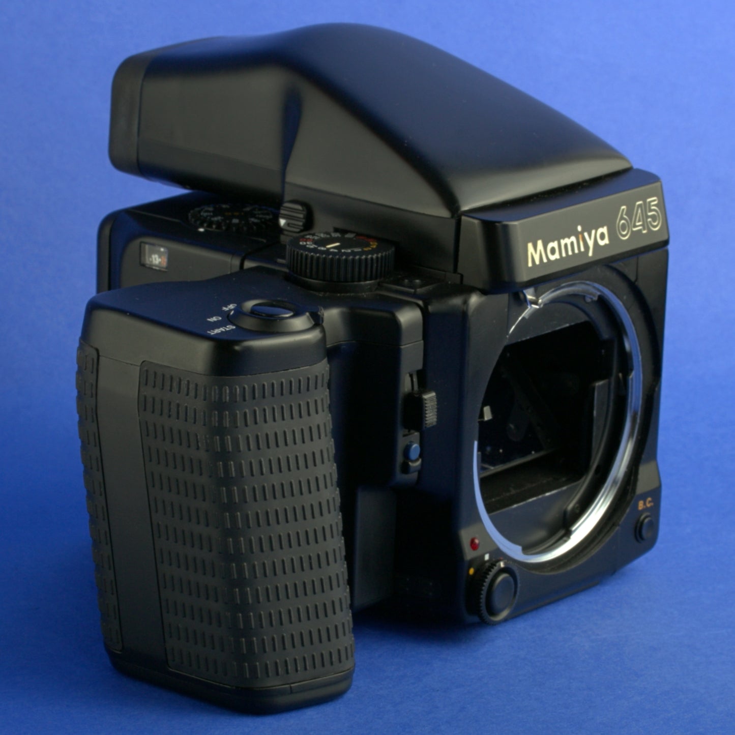 Mamiya M645 Super Medium Format Camera Kit Near Mint Condition