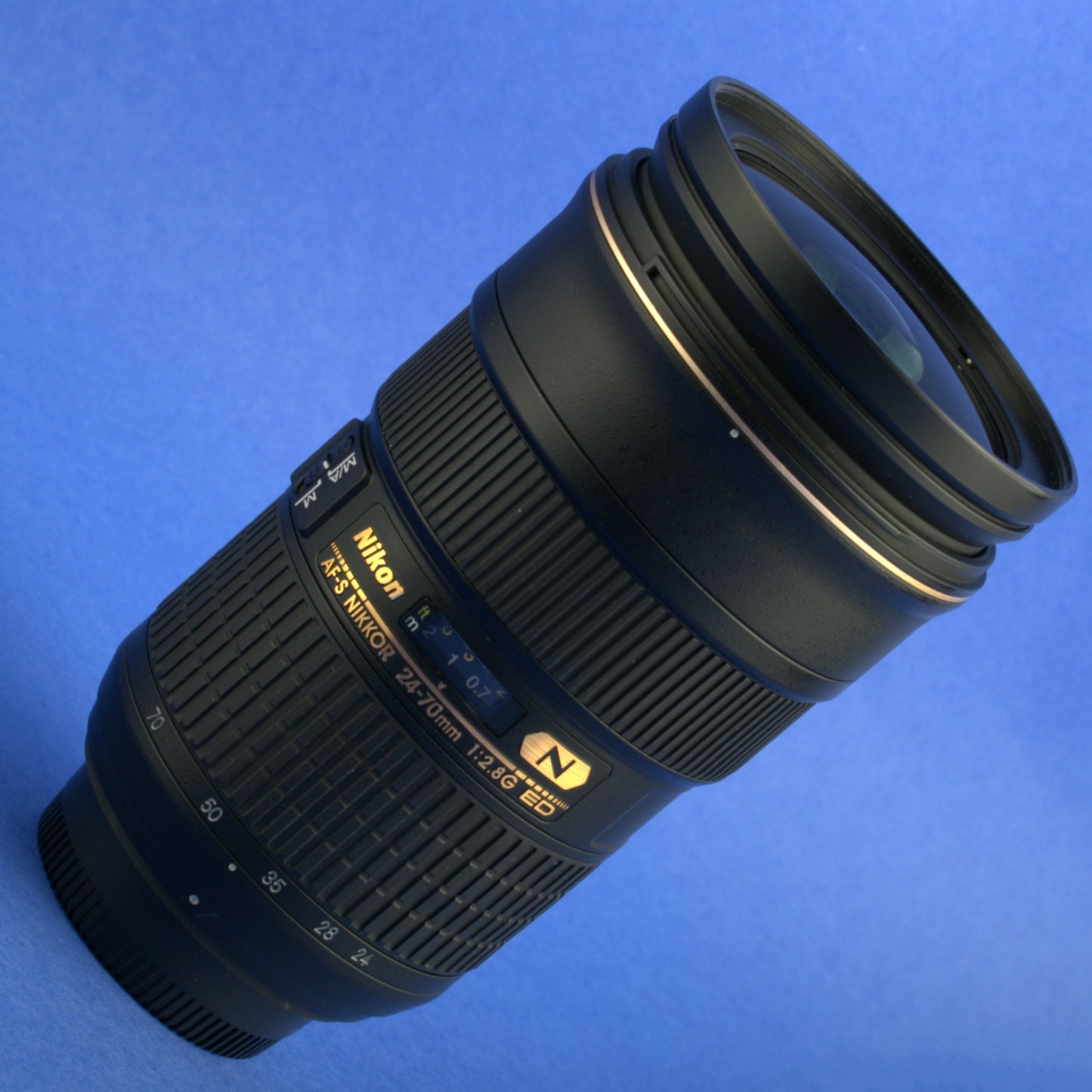 Nikon AF-S Nikkor 24-70mm 2.8 Lens US Model Near Mint Condition