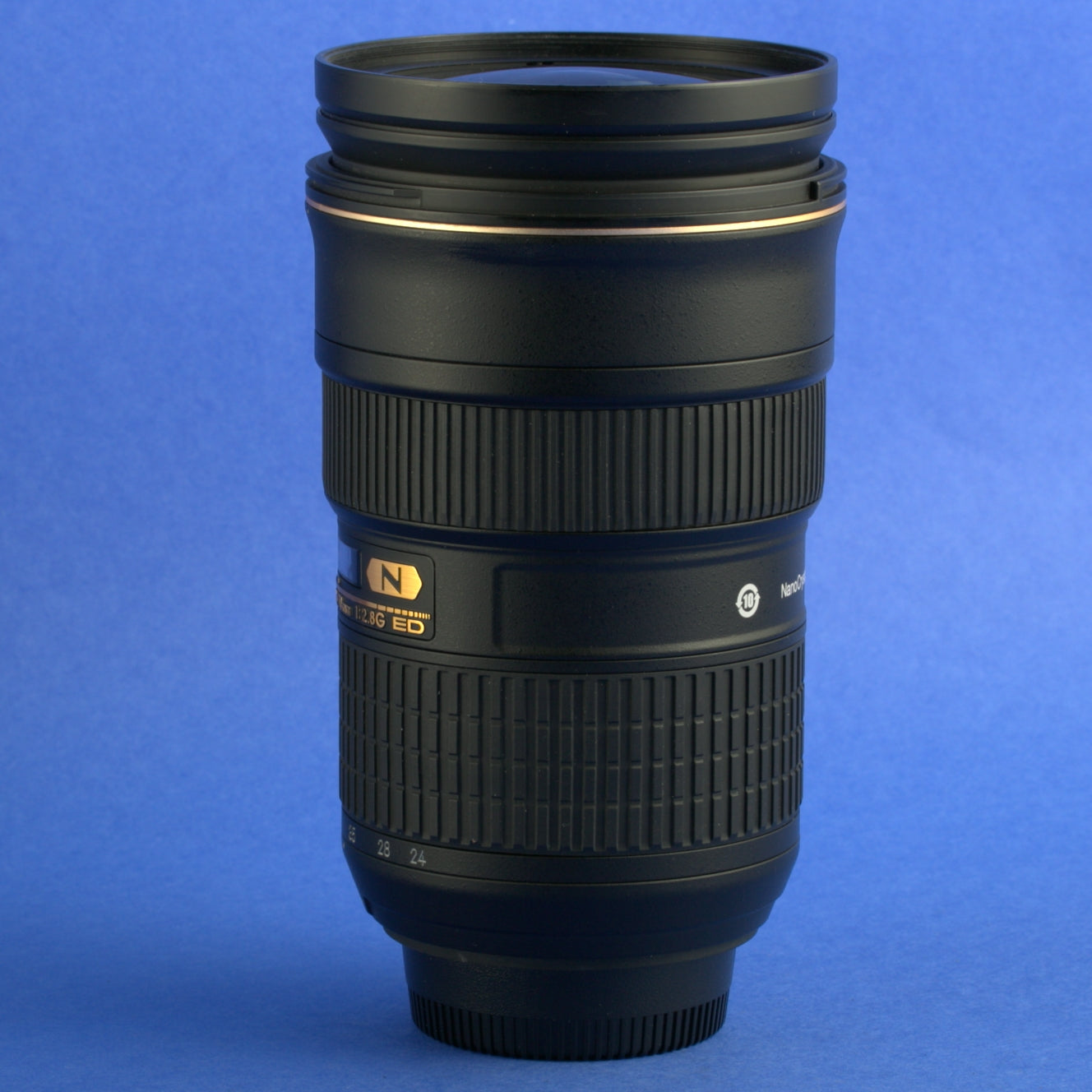 Nikon AF-S Nikkor 24-70mm 2.8 Lens US Model Near Mint Condition