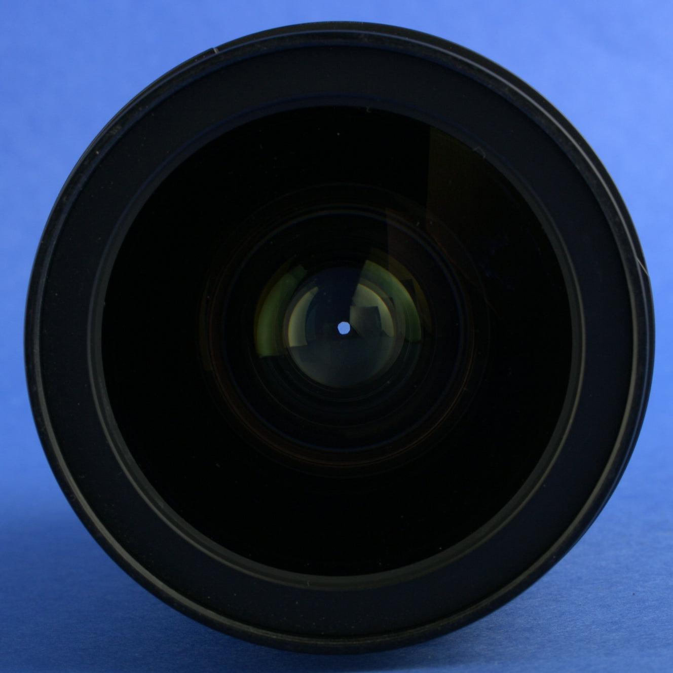 Nikon AF-S Nikkor 24-70mm 2.8 Lens US Model Near Mint Condition