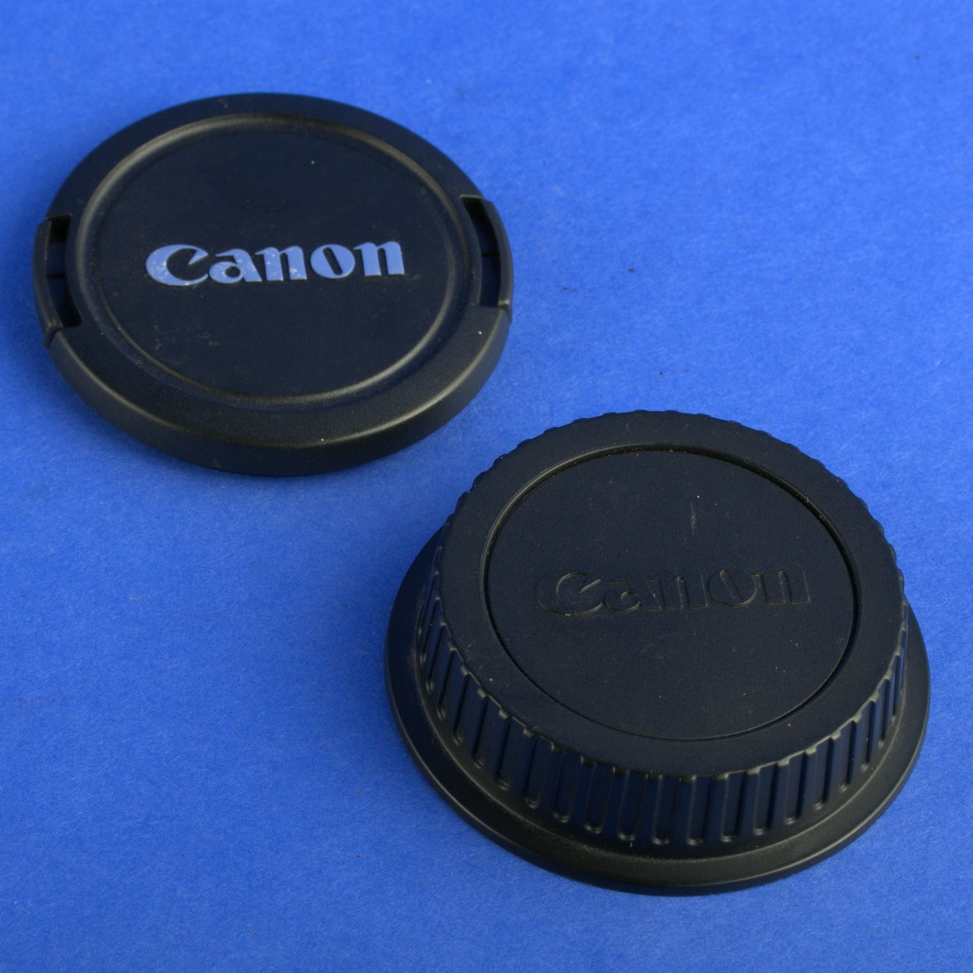 Canon EF 100mm 2.8 USM Macro Lens