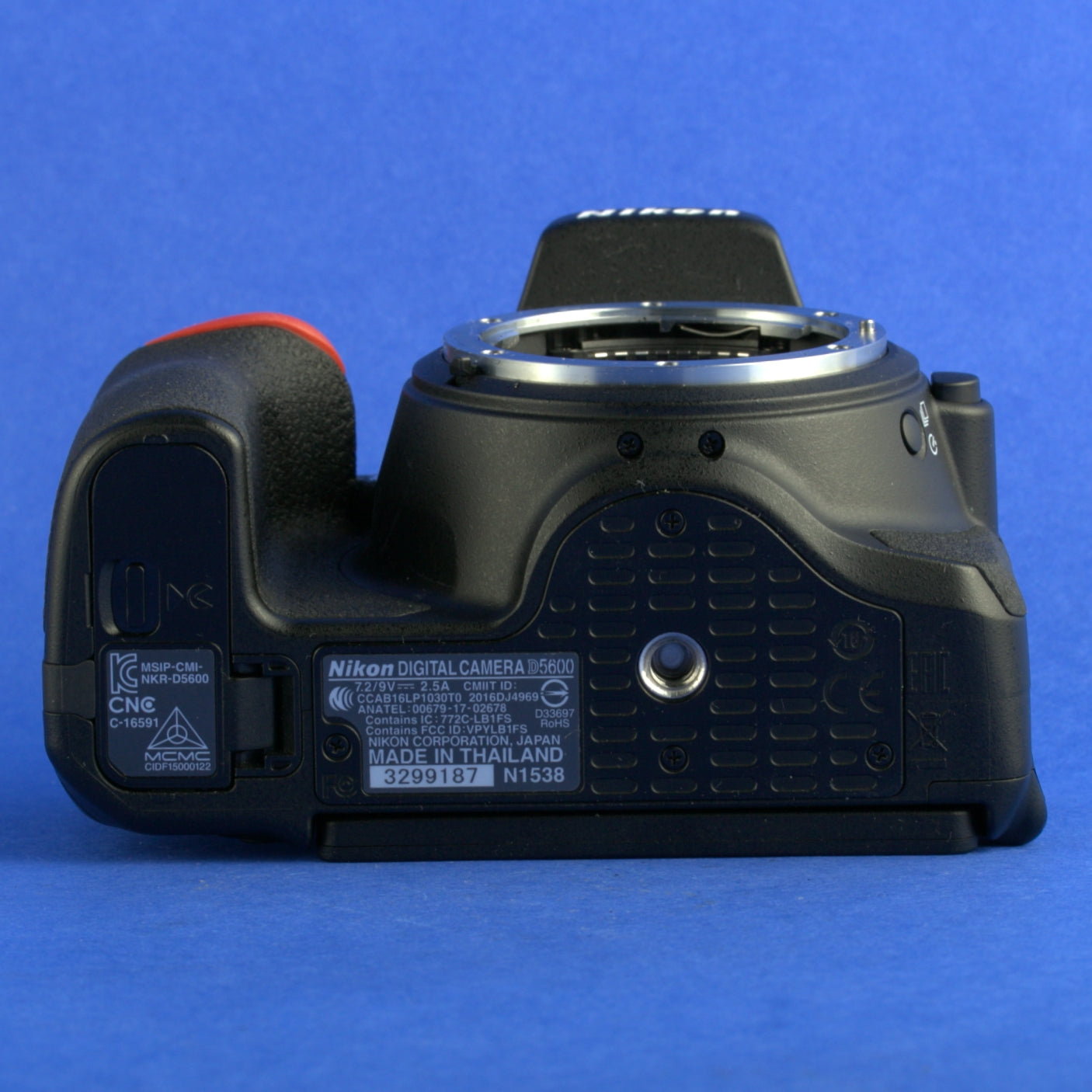 Nikon D5600 Digital Camera Body 1700 Actuations Mint Condition