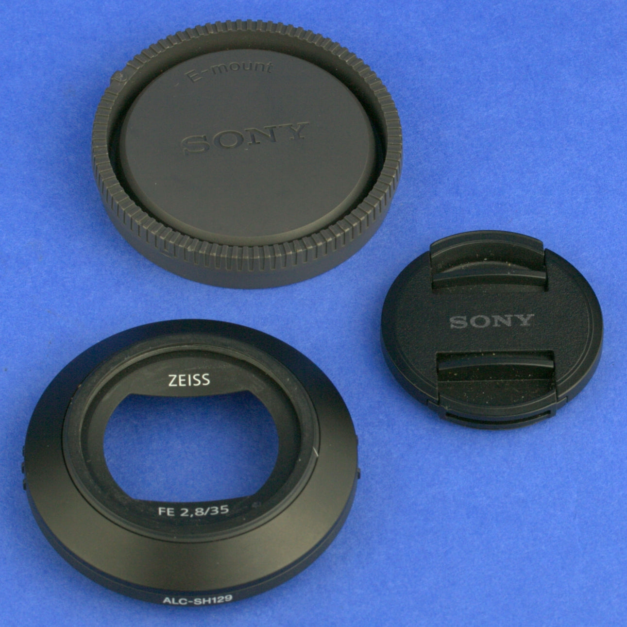 Sony FE 35mm 2.8 Zeiss Sonnar ZA Lens E Mount SEL35F28Z