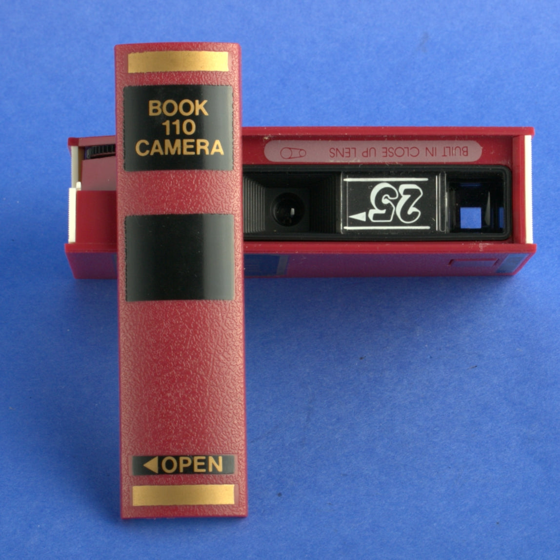 Webster’s Dictionary Book Spy 110 Camera Beautiful Condition
