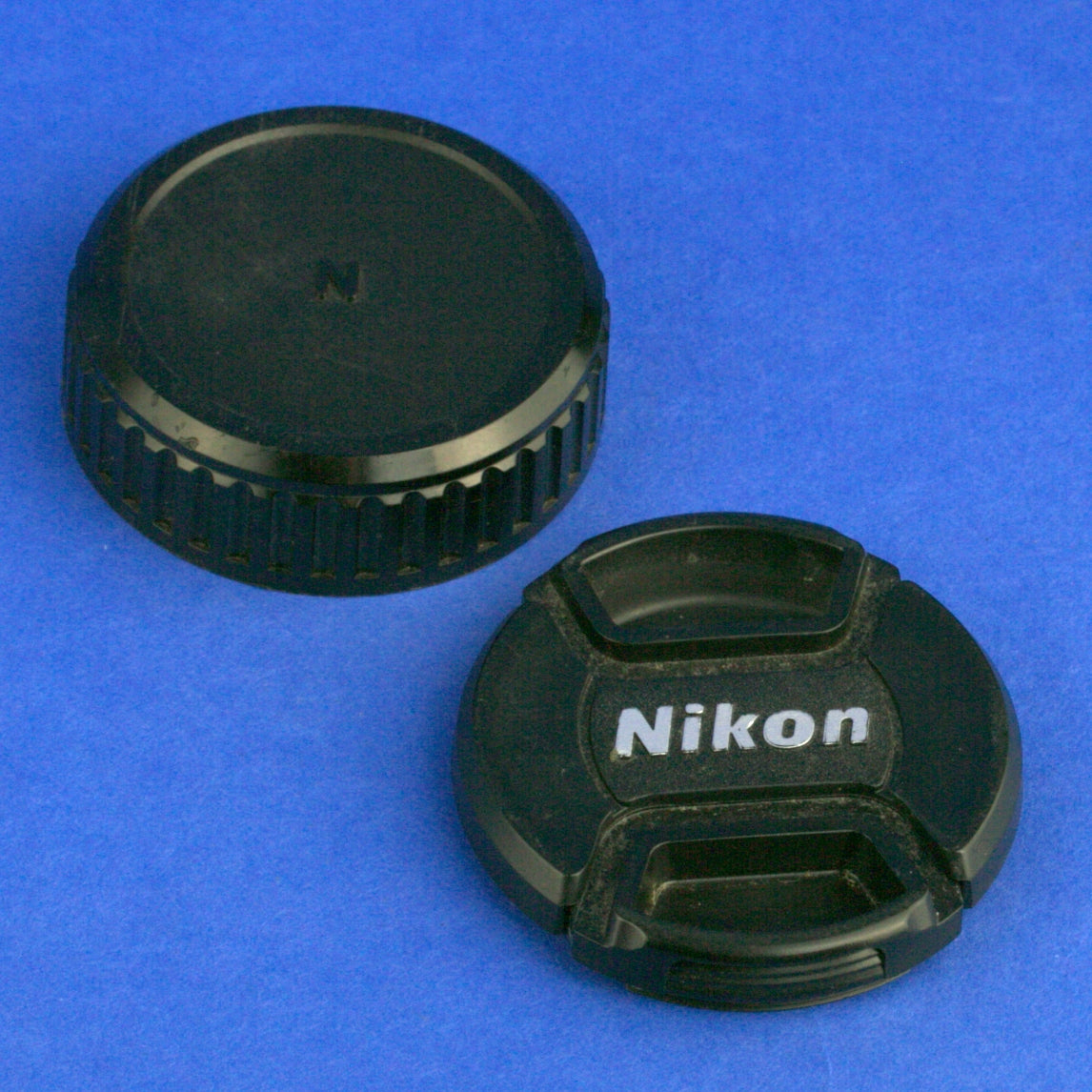 Nikon AF-S Nikkor 18-55mm 3.5-5.6 VR DX Lens US Model