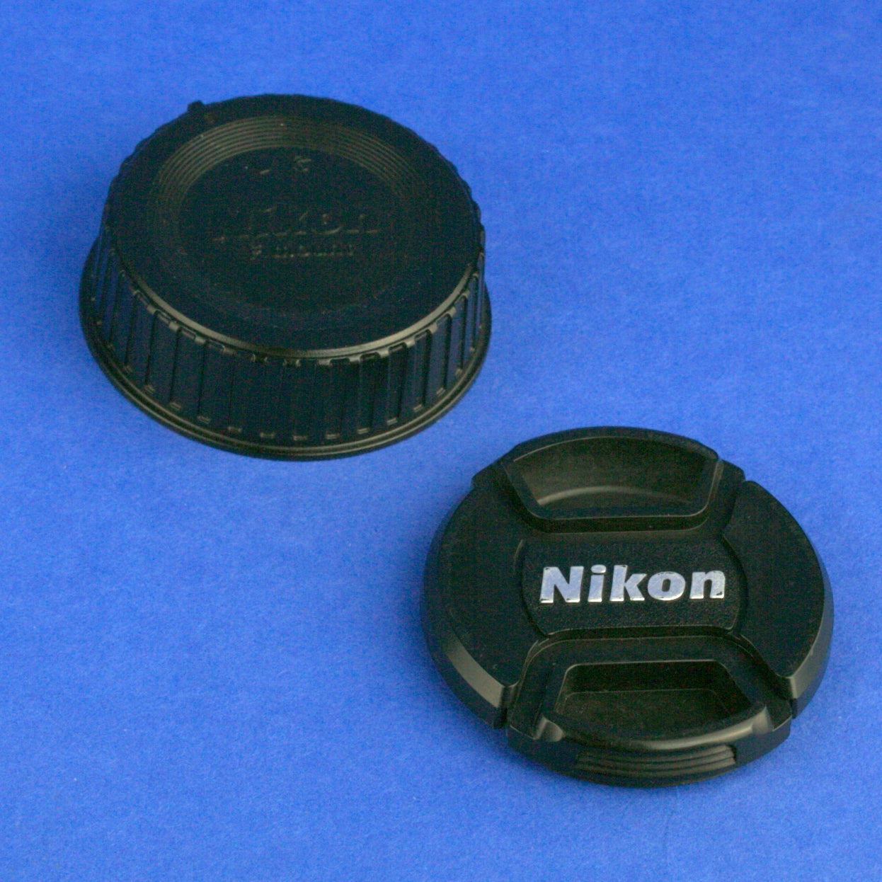 Nikon AF Nikkor 105mm 2.8 Lens