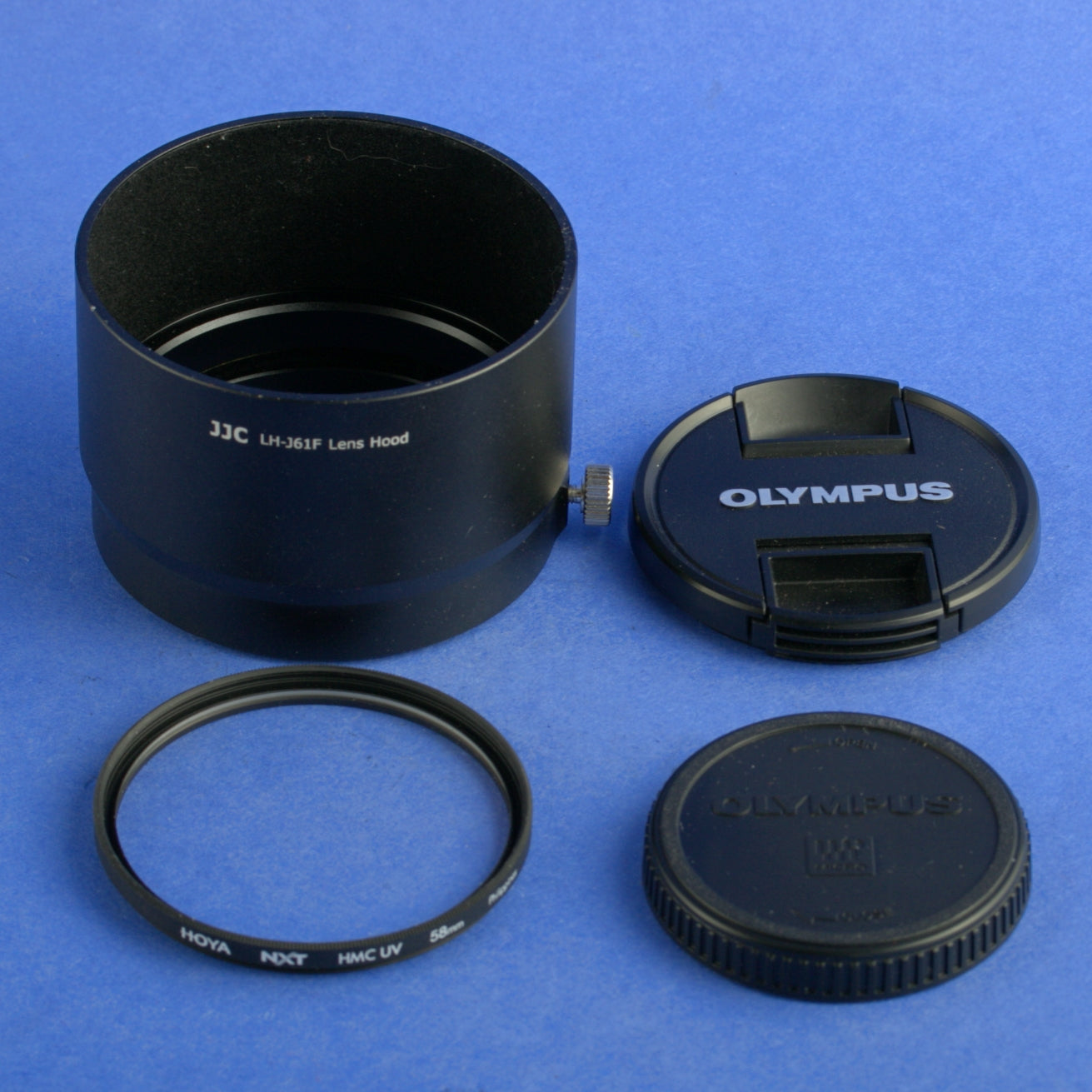 Olympus Digital 75mm 1.8 M.Zuiko ED Lens Black Mint Condition