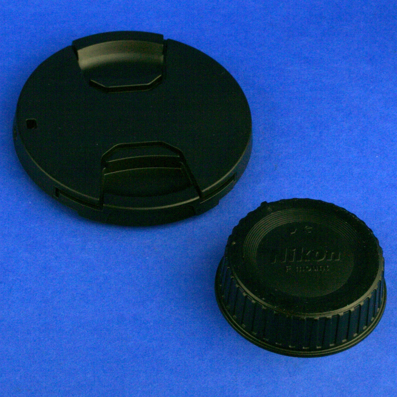 Nikon AF-S Nikkor 28-300mm 3.5-5.6 VR Lens