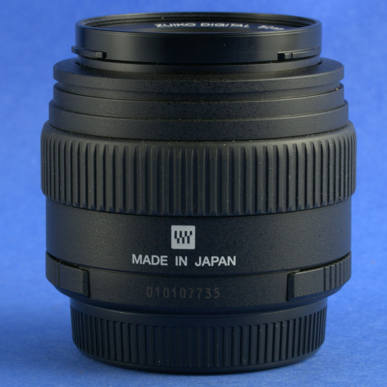 Olympus 50mm F2 Zuiko Digital ED Macro Lens Near Mint Condition