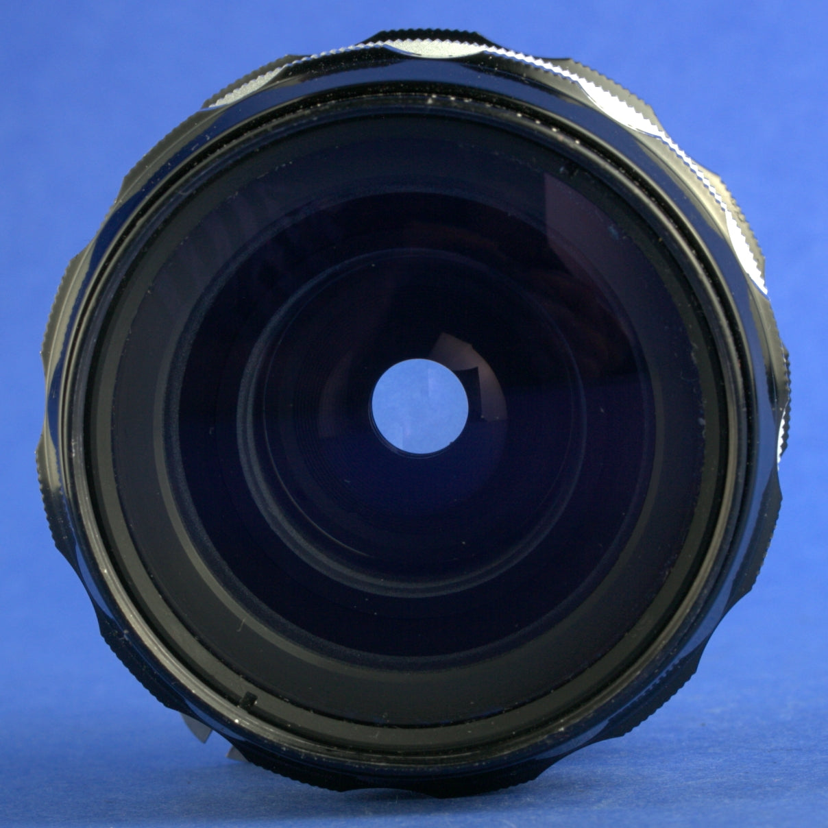 Nikon Nikkor-H 28mm 3.5 Non-Ai Lens