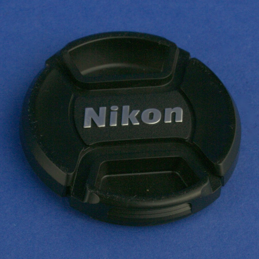 Nikon AF-S Nikkor 18-55mm 3.5-5.6 VR DX Lens US Model Mint Condition