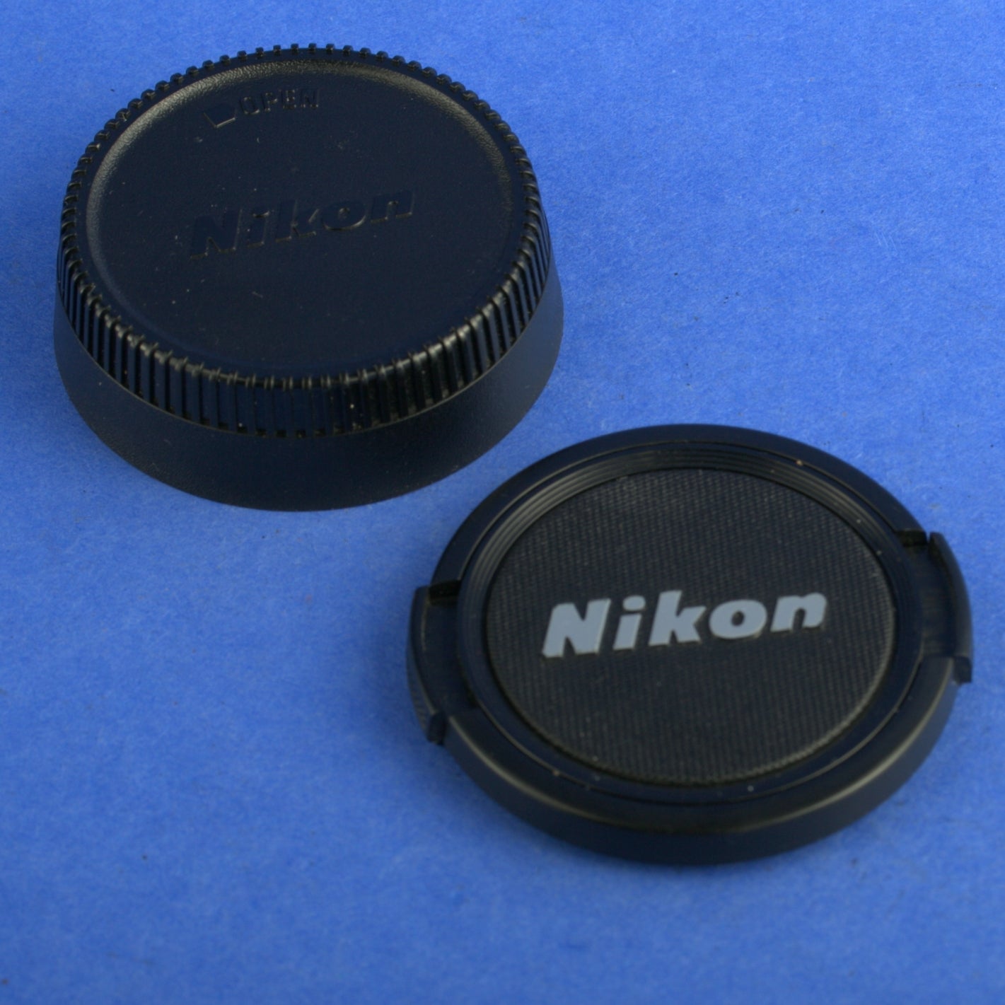 Nikon Nikkor 105mm 2.5 Ai-S Lens Beautiful Condition
