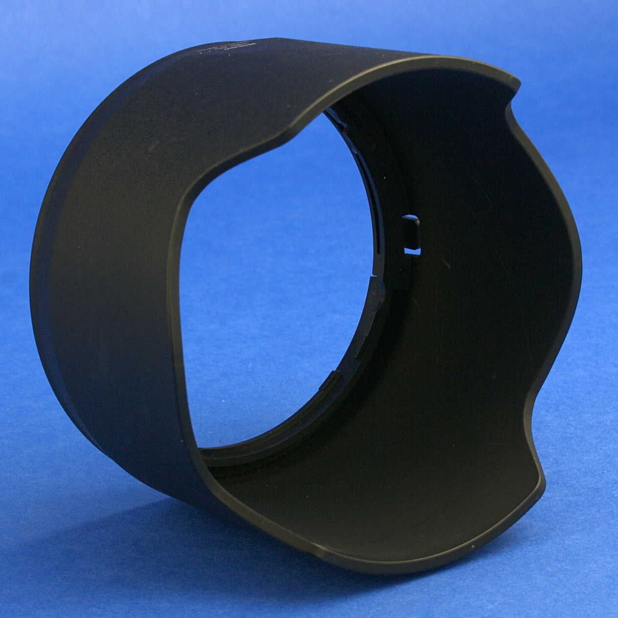 Nikon HB-40 Genuine Lens Hood for 24-70mm F2.8 Lens Mint Condition