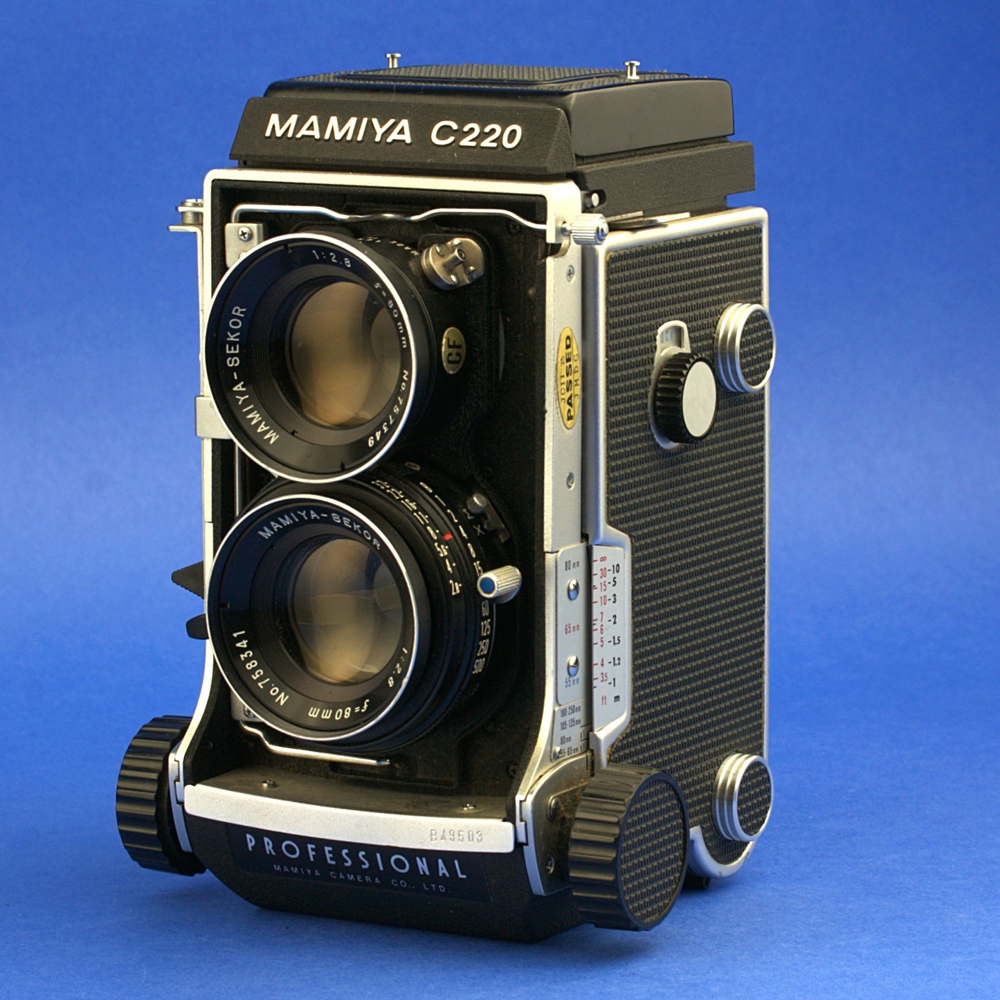 Mamiya C220 Medium Format Camera Kit Beautiful Condition