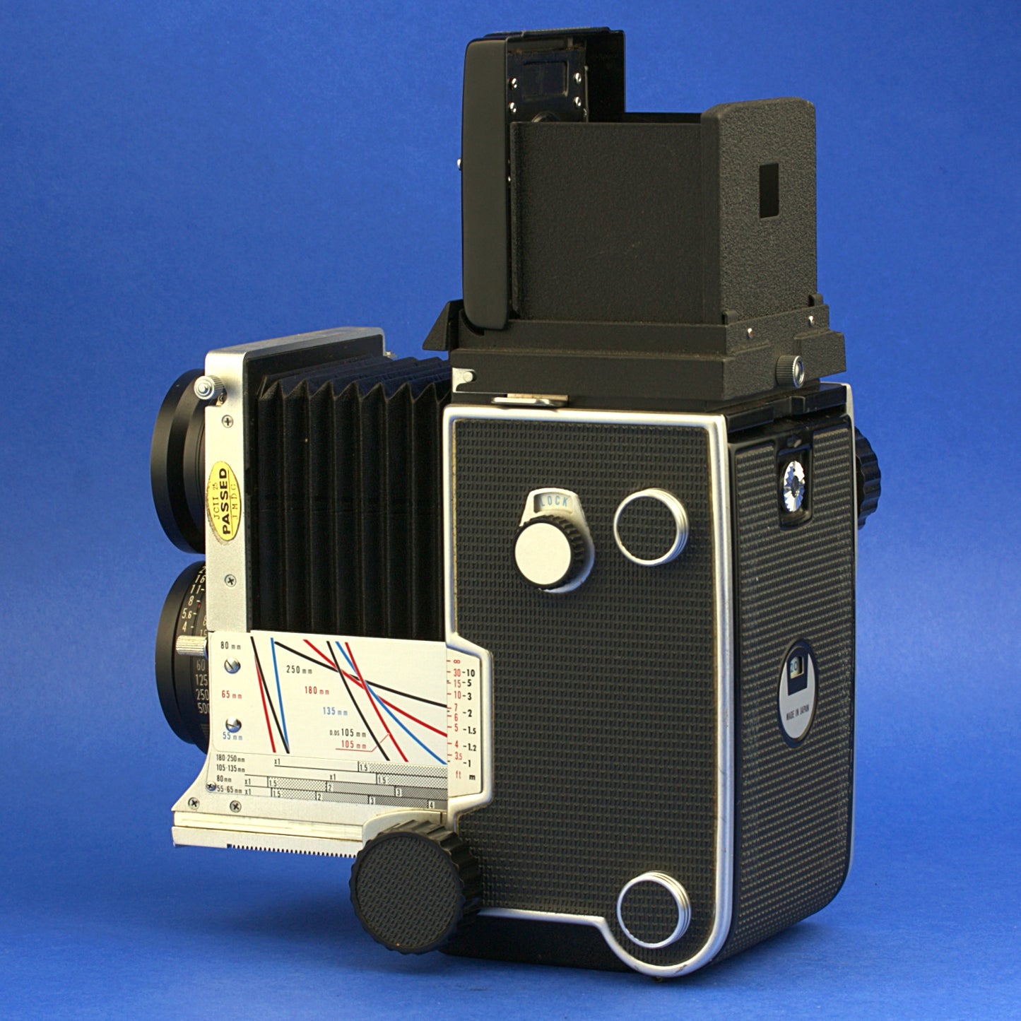 Mamiya C220 Medium Format Camera Kit Beautiful Condition