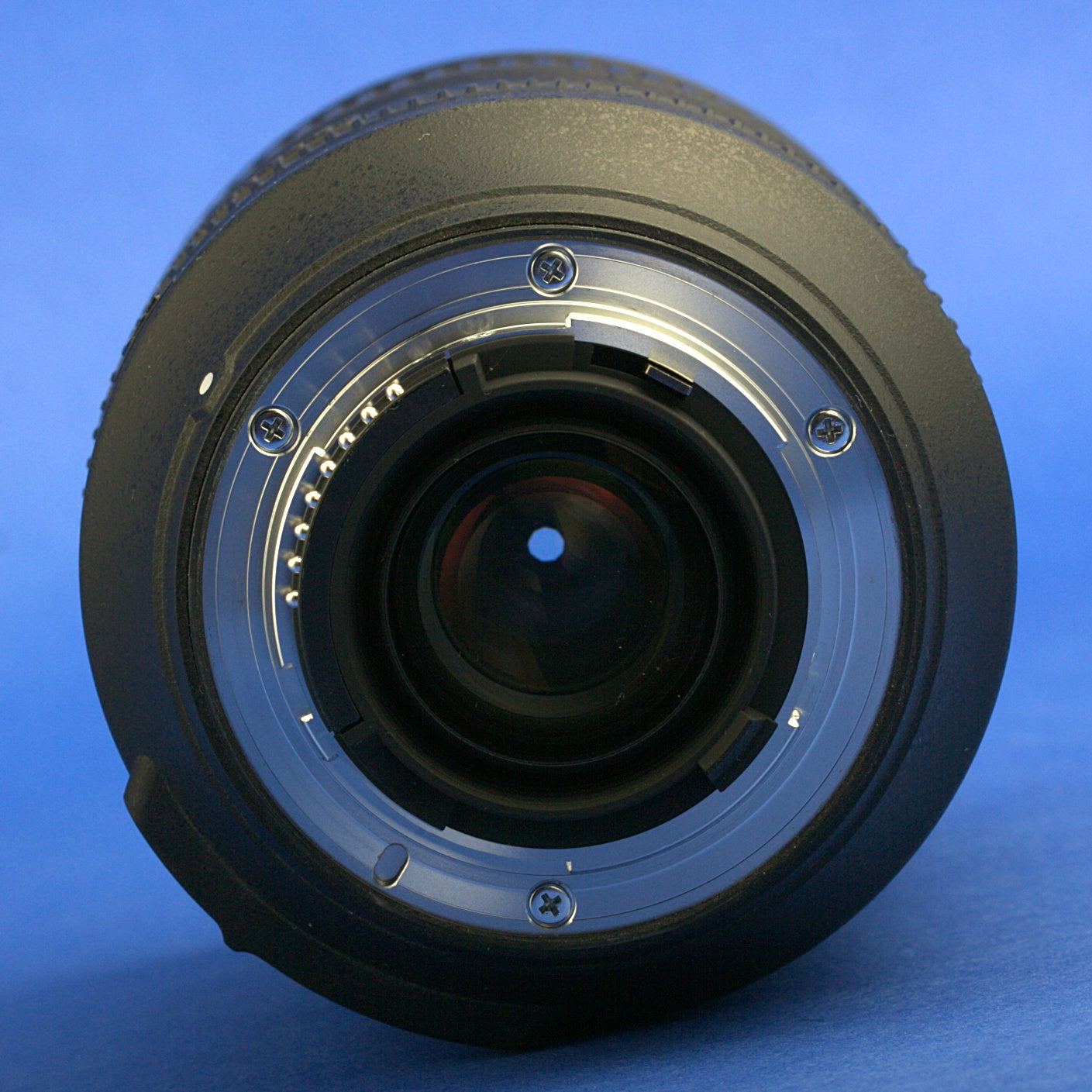 Nikon AF-S Nikkor 28-300mm 3.5-5.6 VR Lens Beautiful Condition
