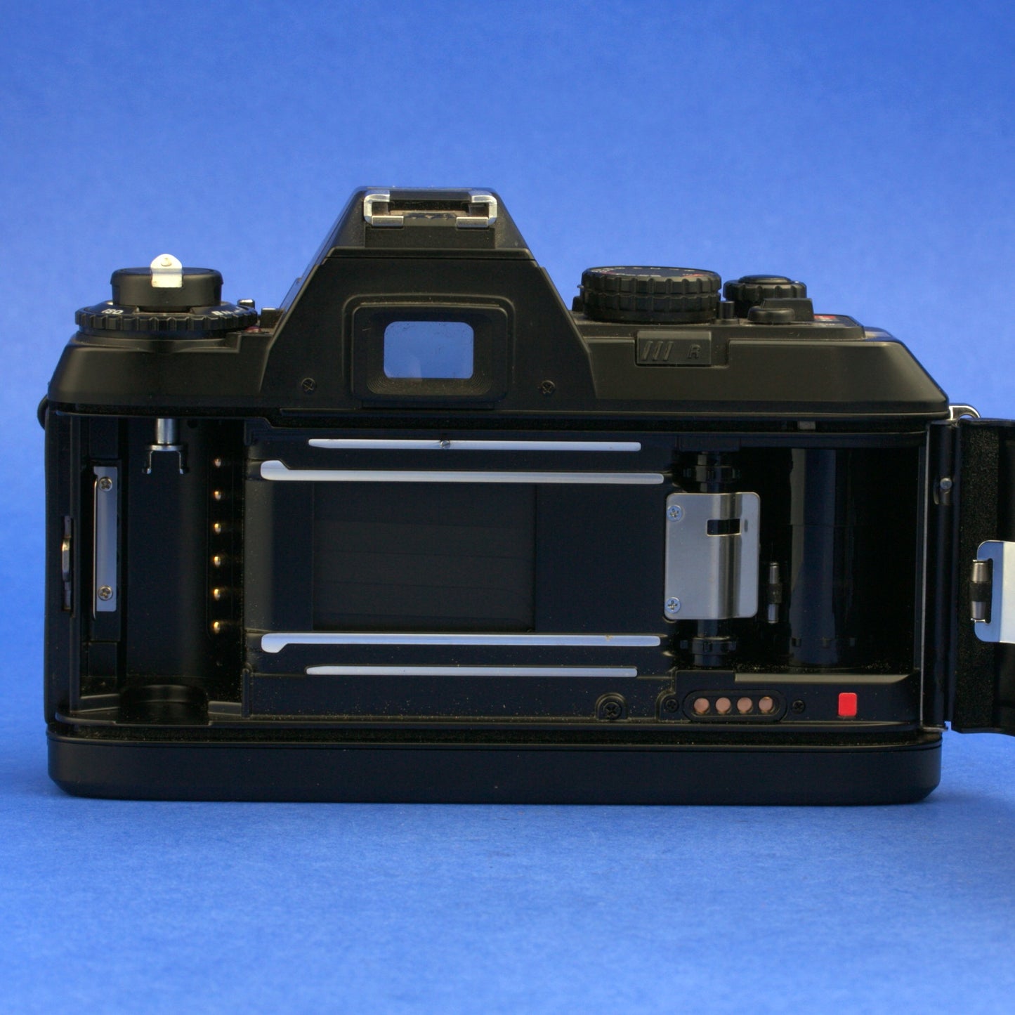 Nikon N2000 Film Camera Body Near Mint Condition