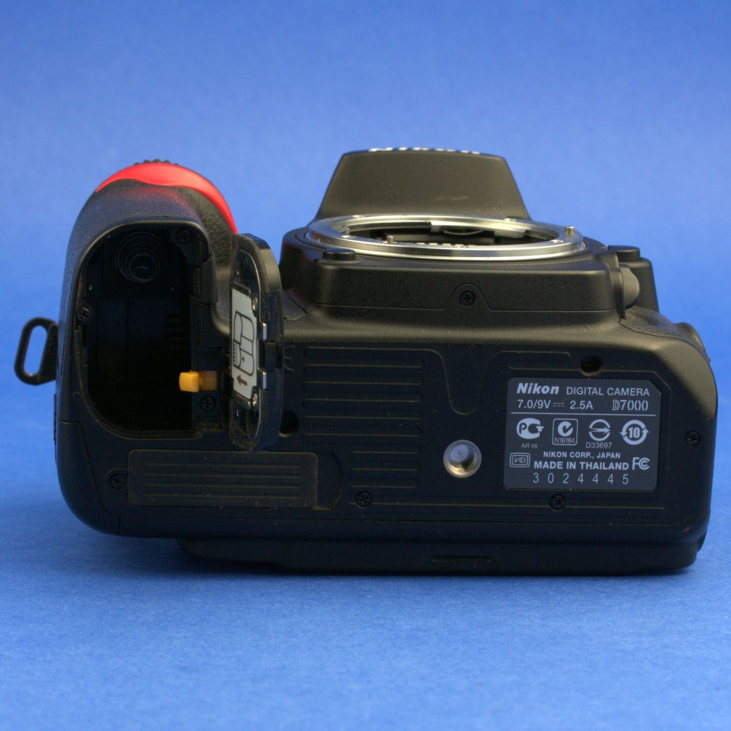 Nikon D7000 Digital Camera Body 3400 Actuations