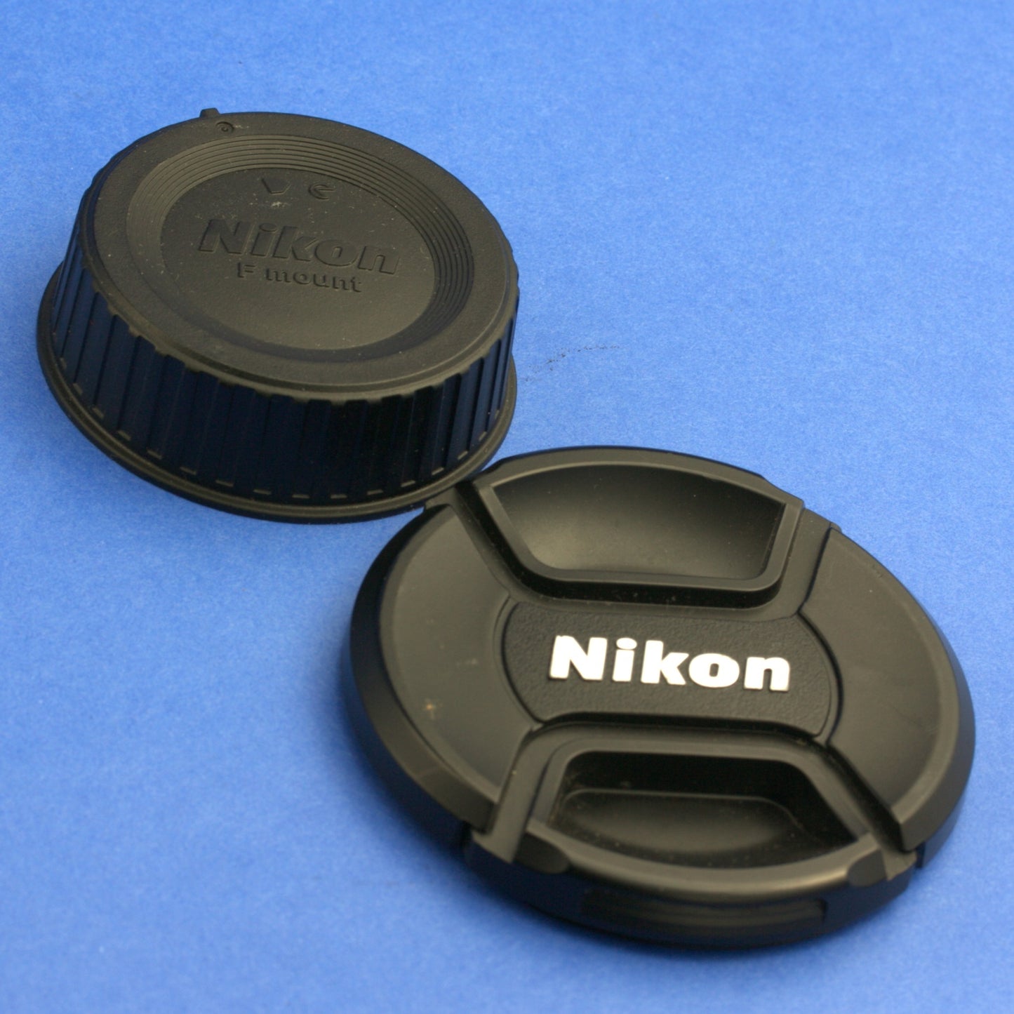 Nikon AF-S 18-300mm 3.5-6.3 VR Lens US Model
