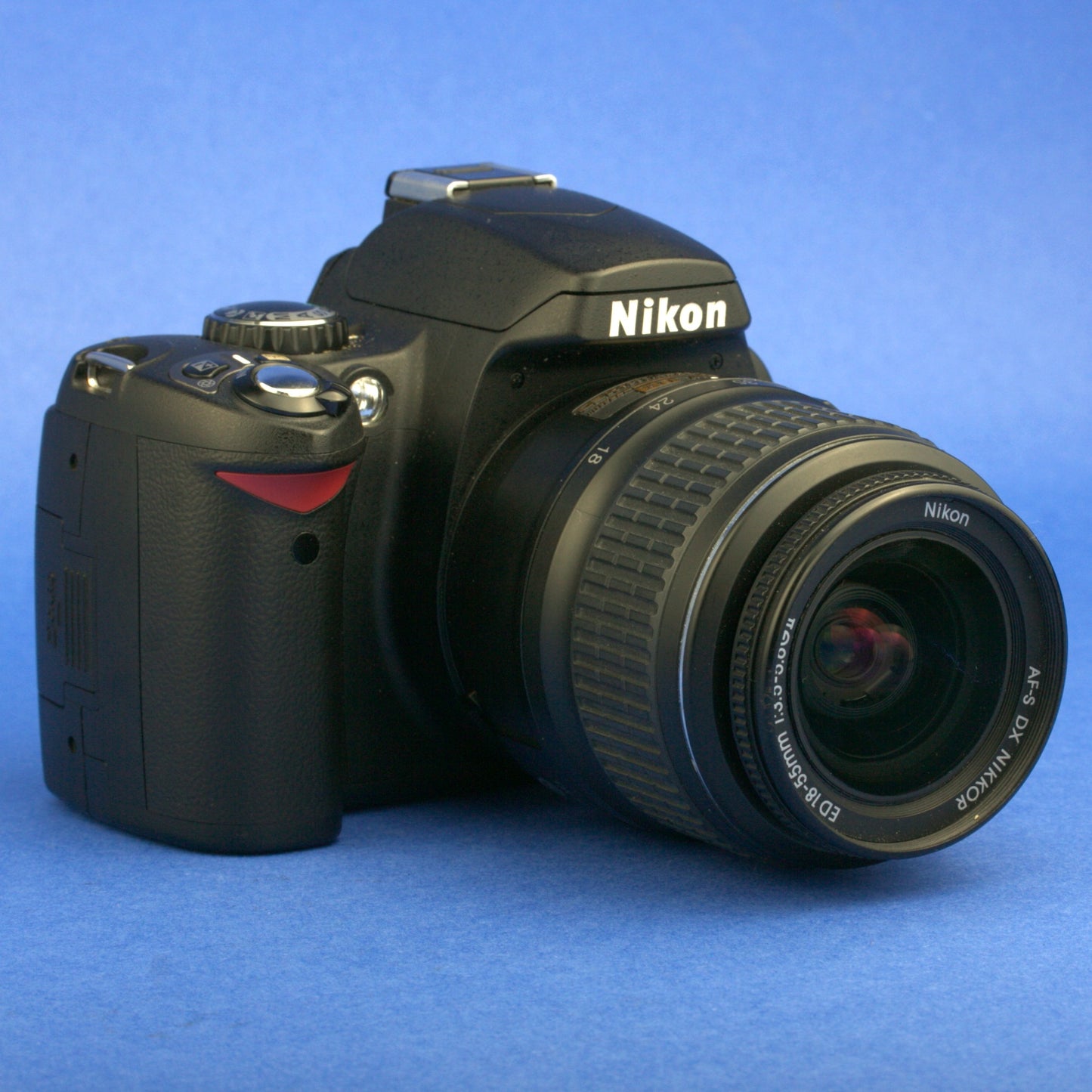 Nikon D40 Digital Camera with 18-55mm Lens