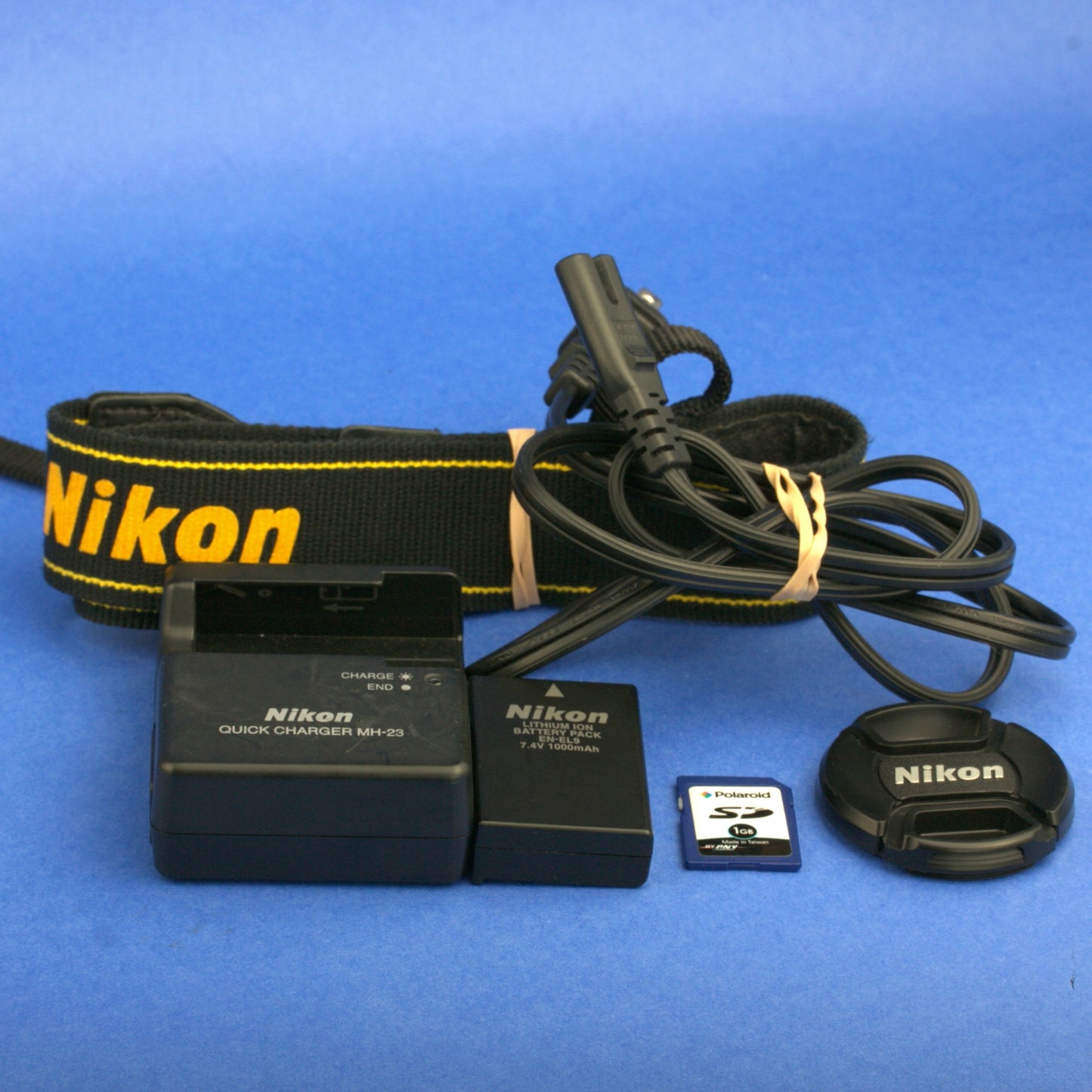 Nikon D40 Digital Camera with 18-55mm Lens