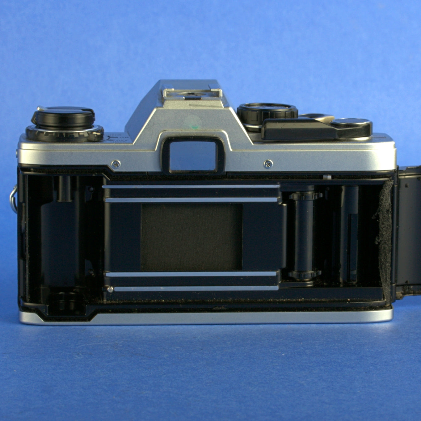 Olympus OM10 Film Camera Body Not Working