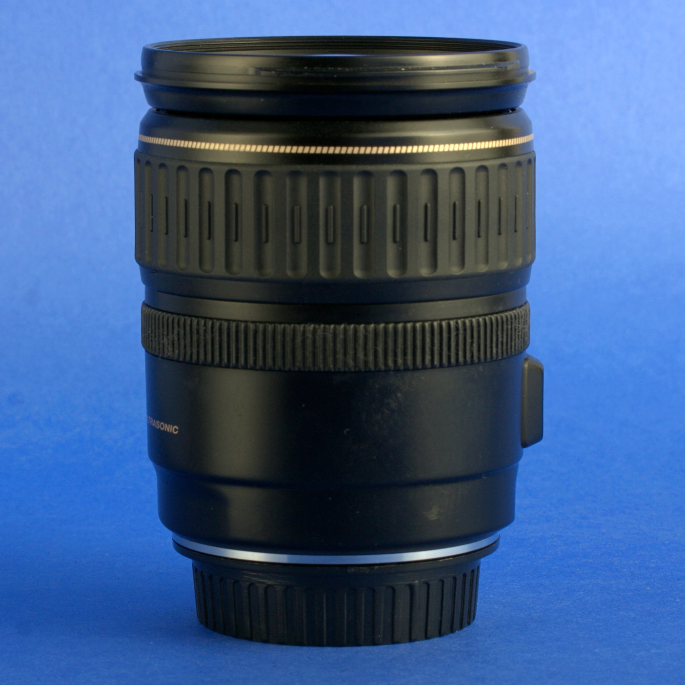 Canon EF 28-135mm 3.5-5.6 IS Lens