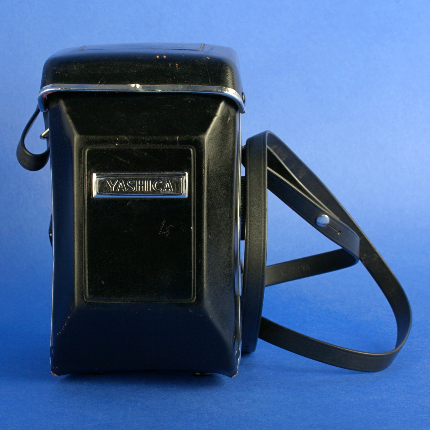 Yashica Mat-124G Medium Format Camera Near Mint Condition