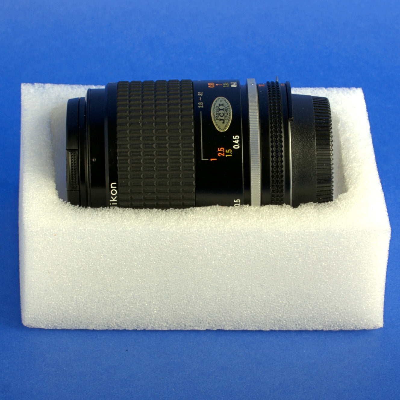 Nikon Micro-Nikkor 105mm 2.8 Ai-S Lens Near Mint Condition