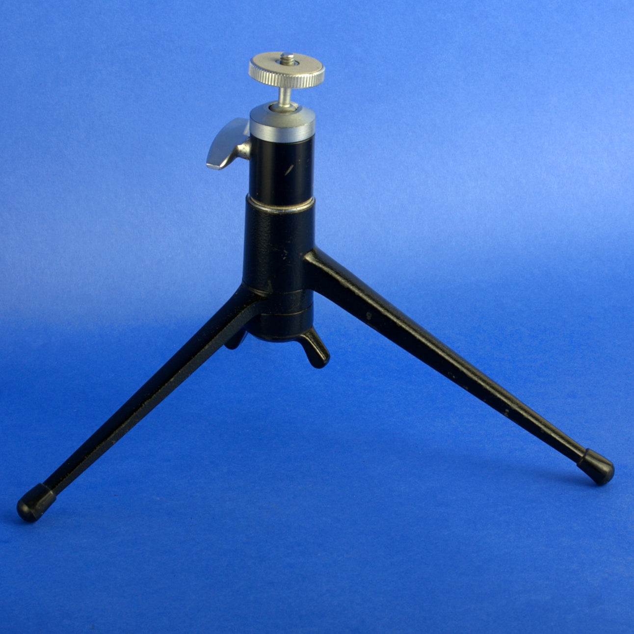 Leica 14100 Tabletop Folding Tripod with 14119 Ball Head