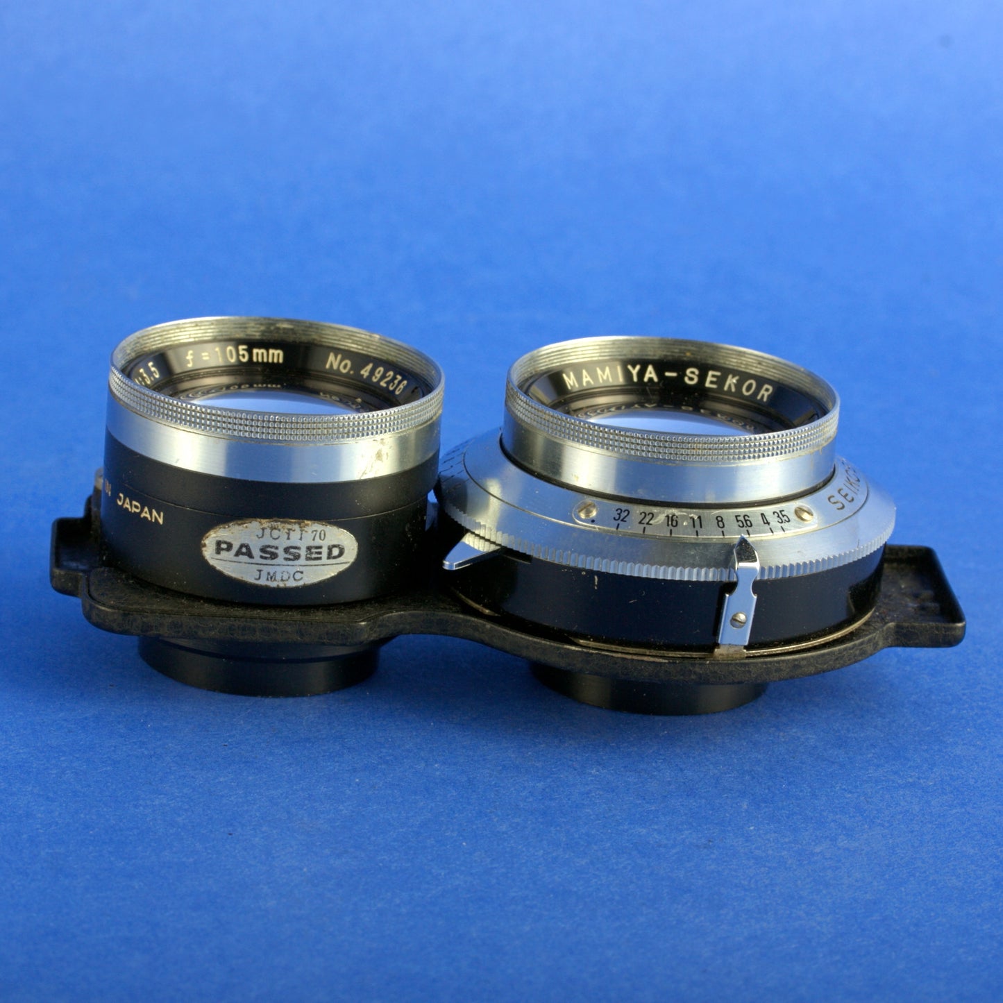 Mamiya 105mm 3.5 TLR Lens for C220, C330 Cameras Not Working