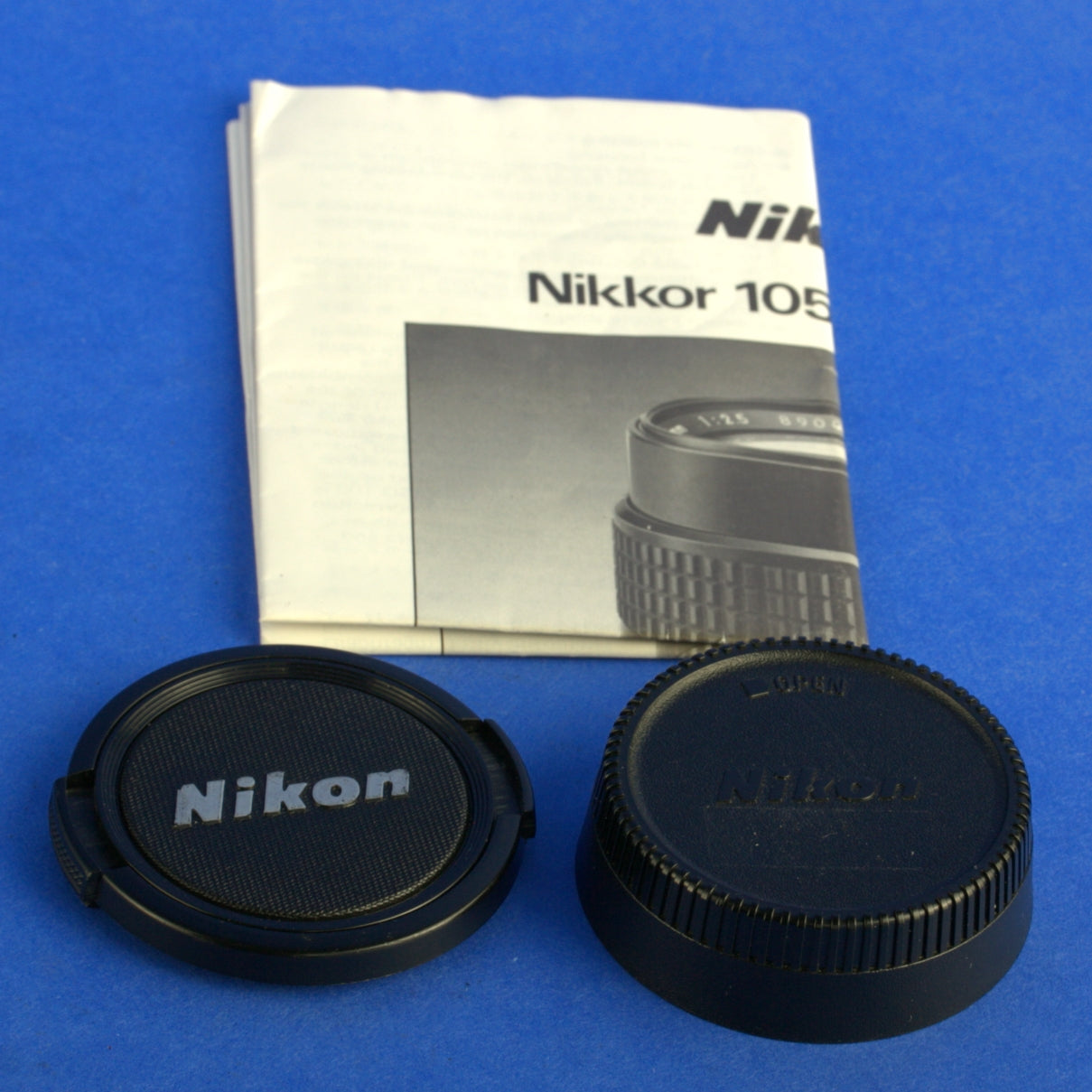 Nikon Nikkor 105mm 2.5 Ai-S Lens Beautiful Condition