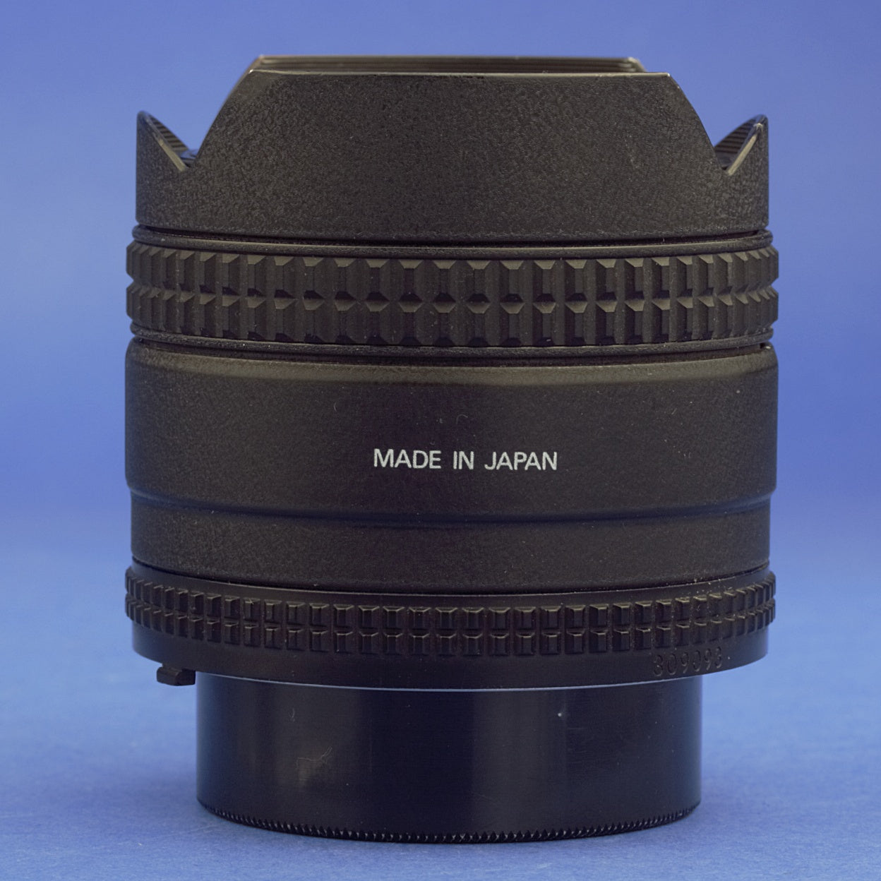 Nikon AF Nikkor 16mm 2.8 D Lens Beautiful Condition