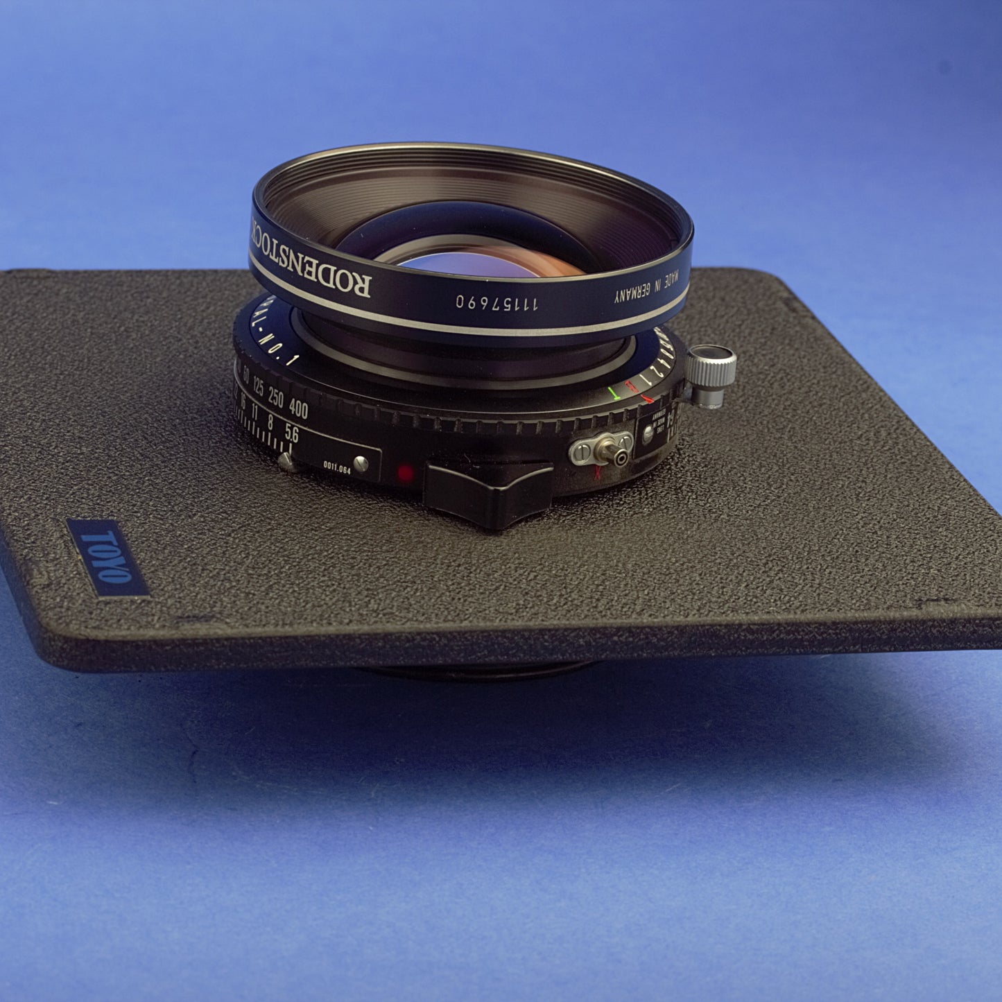 Rodenstock Apo-Sironar-N 210mm 5.6 4x5 Lens Copal Shutter Beautiful Condition