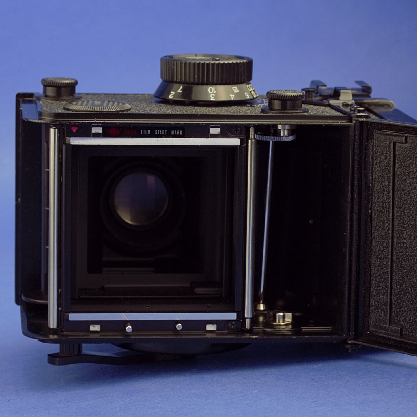 Yashica Mat-124G Medium Format Camera Recent CLA Near Mint Condition