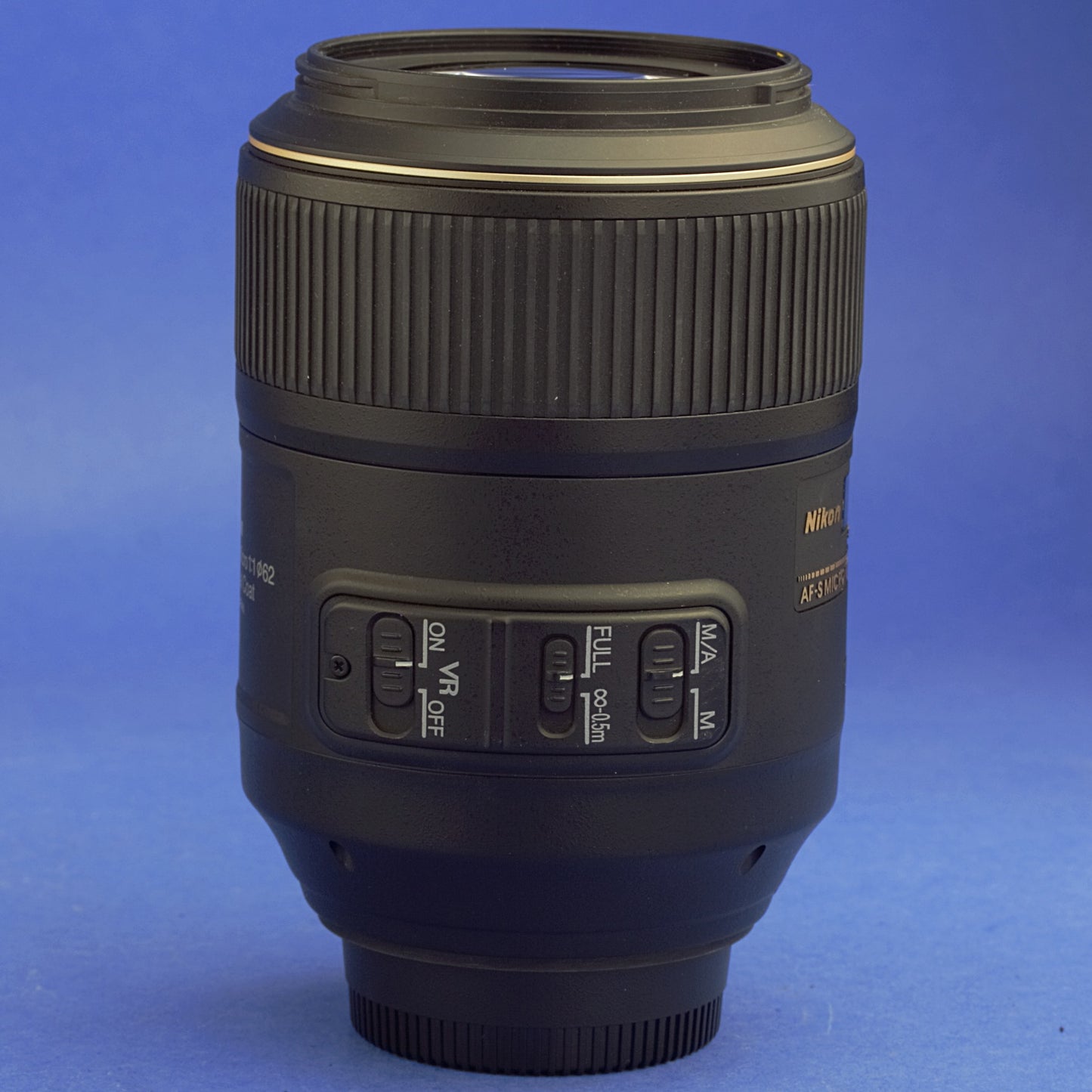 Nikon AF-S Nikkor 105mm 2.8 Lens Near Mint Condition