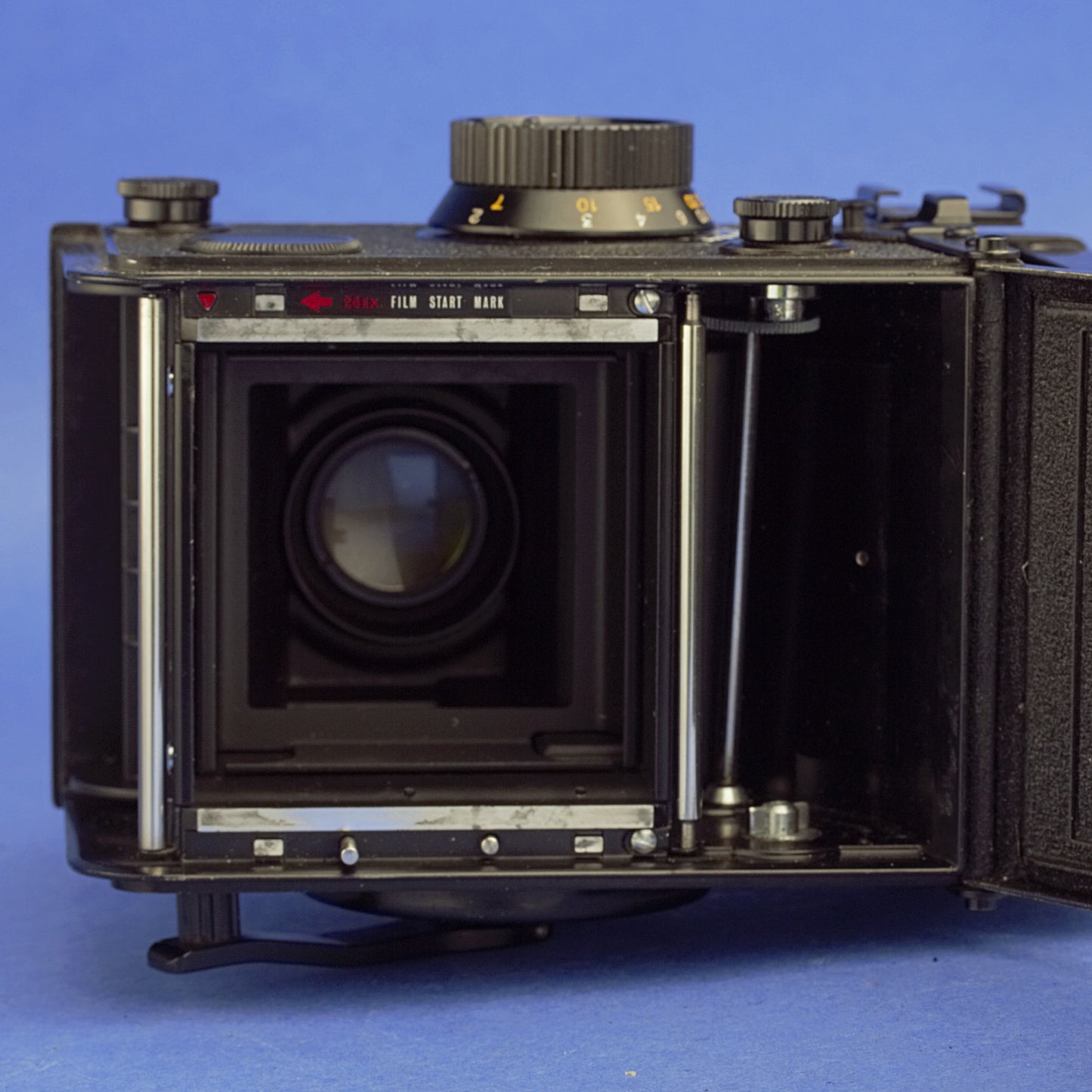 Yashica Mat-124G Medium Format Camera