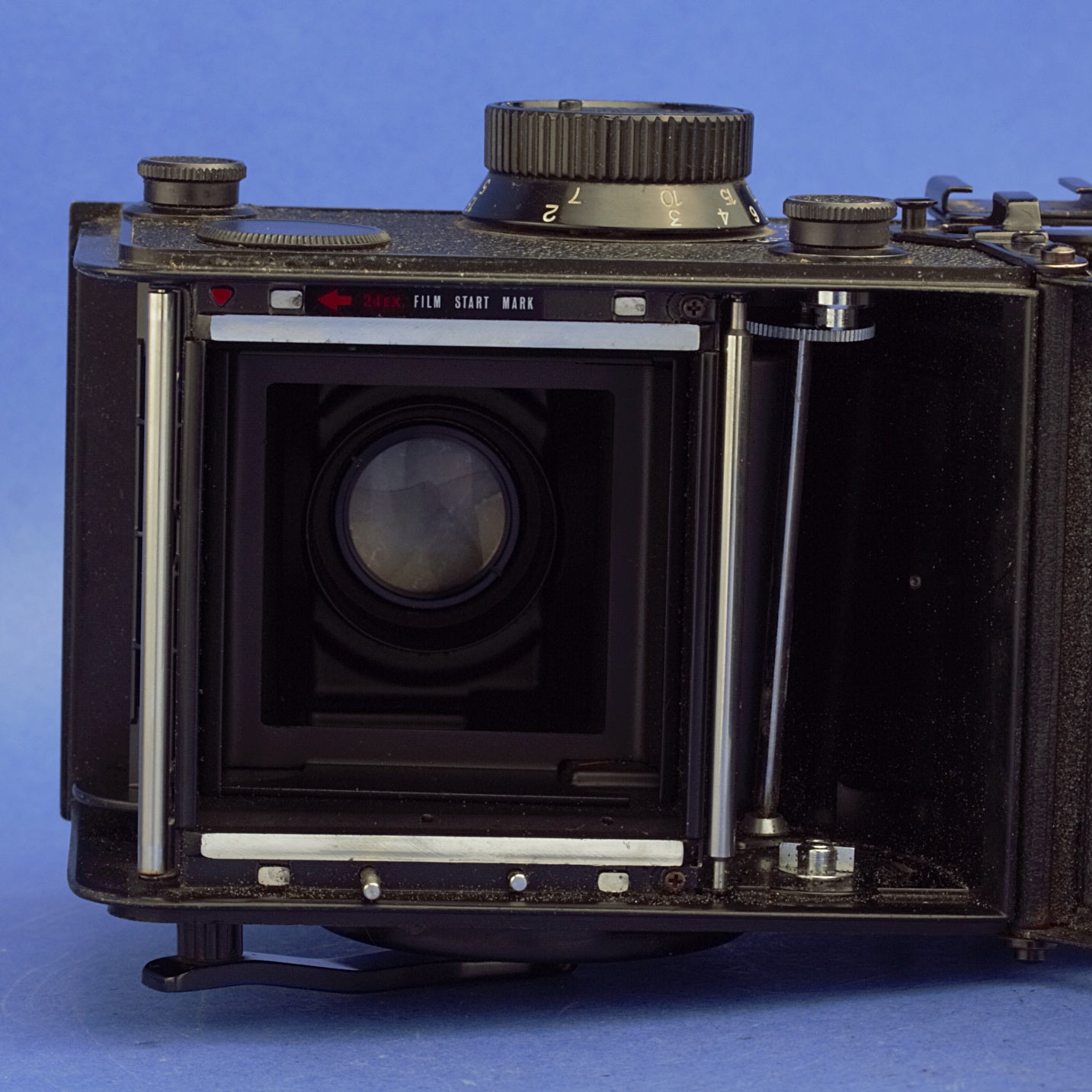 Yashica Mat-124G Medium Format Camera