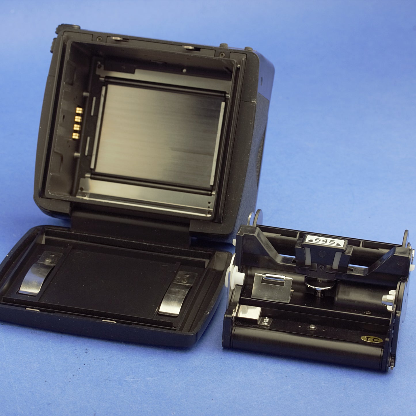 Mamiya 645 AFD II Medium Format Camera Kit Beautiful Condition