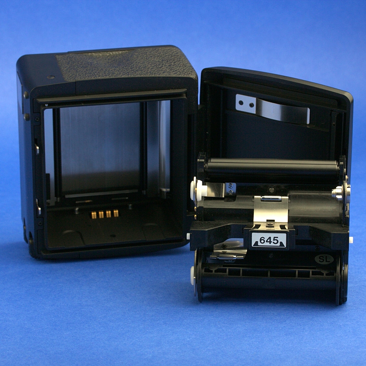 Mamiya 645 AFD Medium Format Camera Kit Beautiful Condition